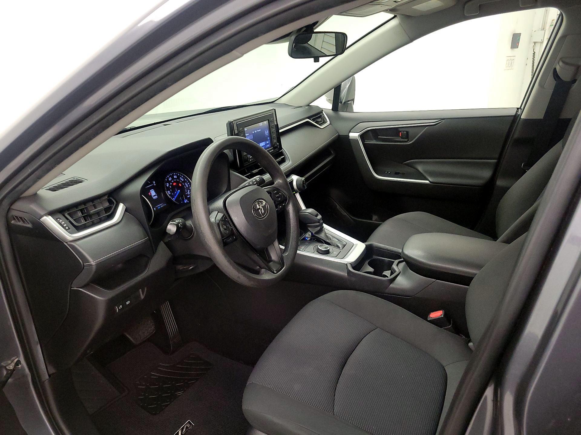 Thumbnail: 2020 Toyota RAV4 - 11