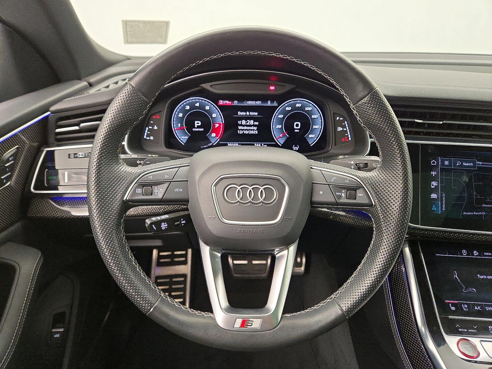 Thumbnail: 2023 Audi SQ8 - 10