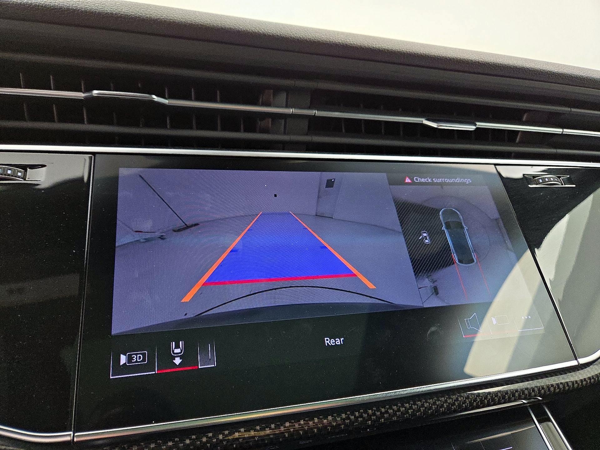 Thumbnail: 2023 Audi SQ8 - 15