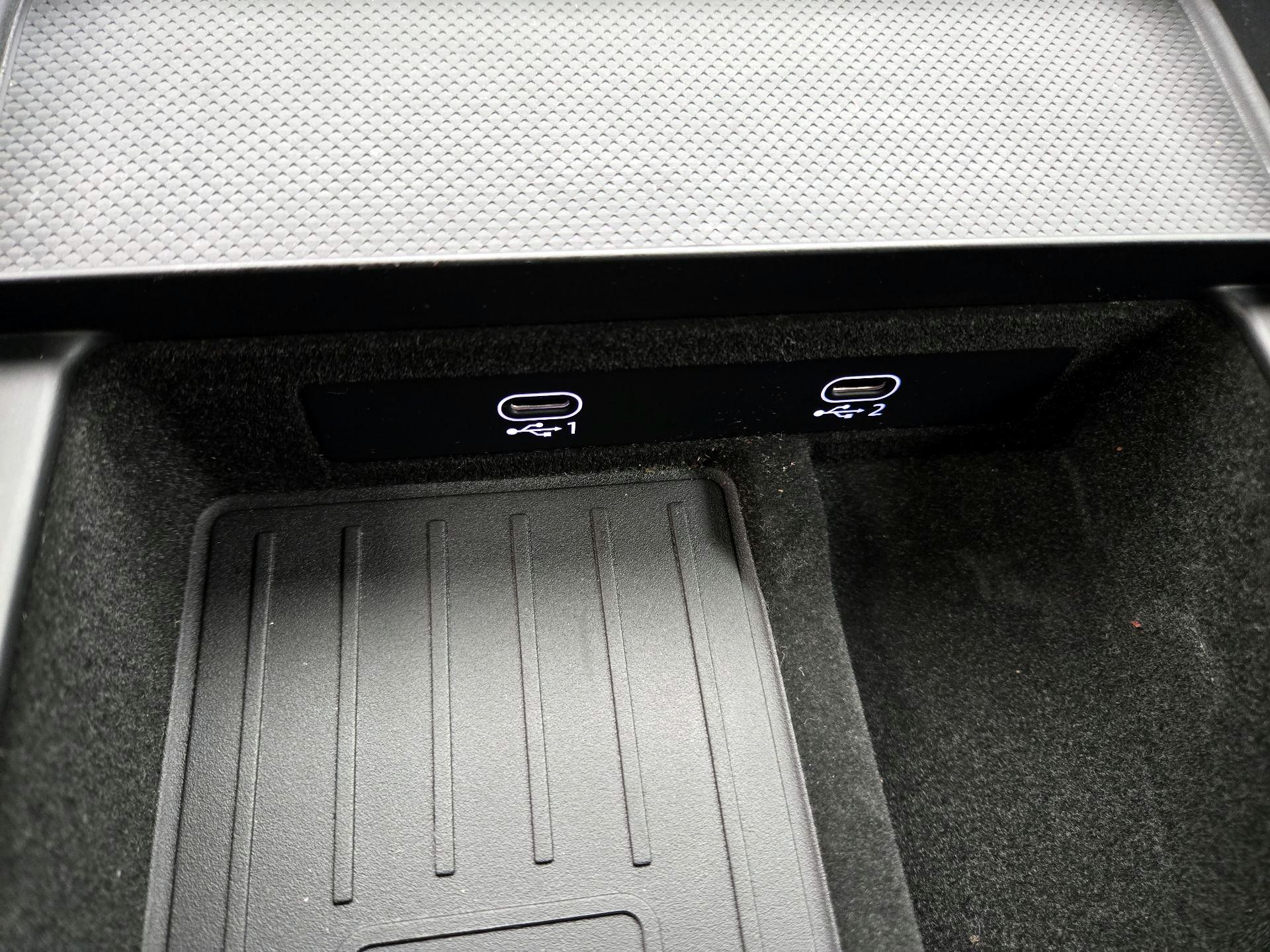 Thumbnail: 2023 Audi SQ8 - 19