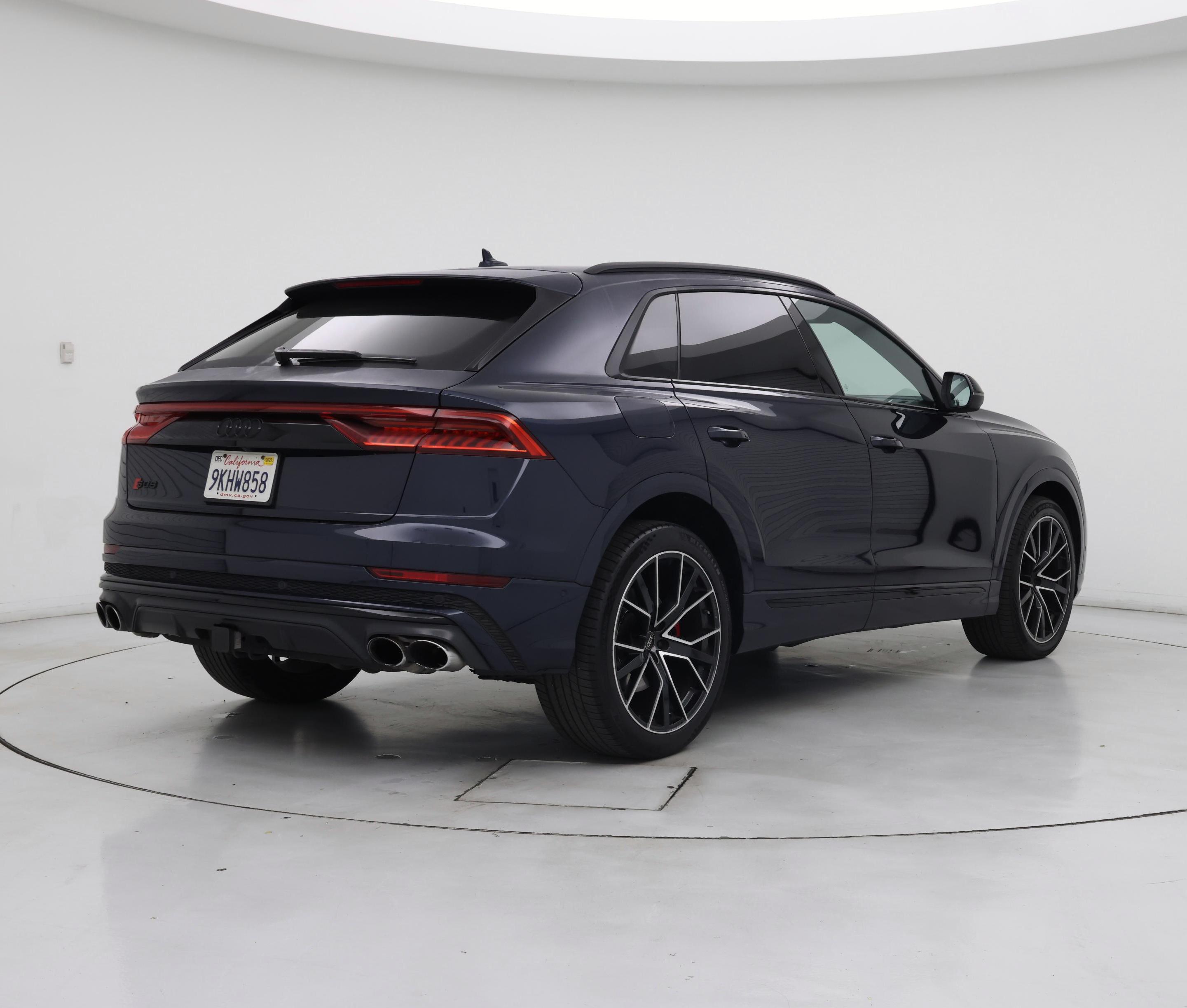 Thumbnail: 2023 Audi SQ8 - 8
