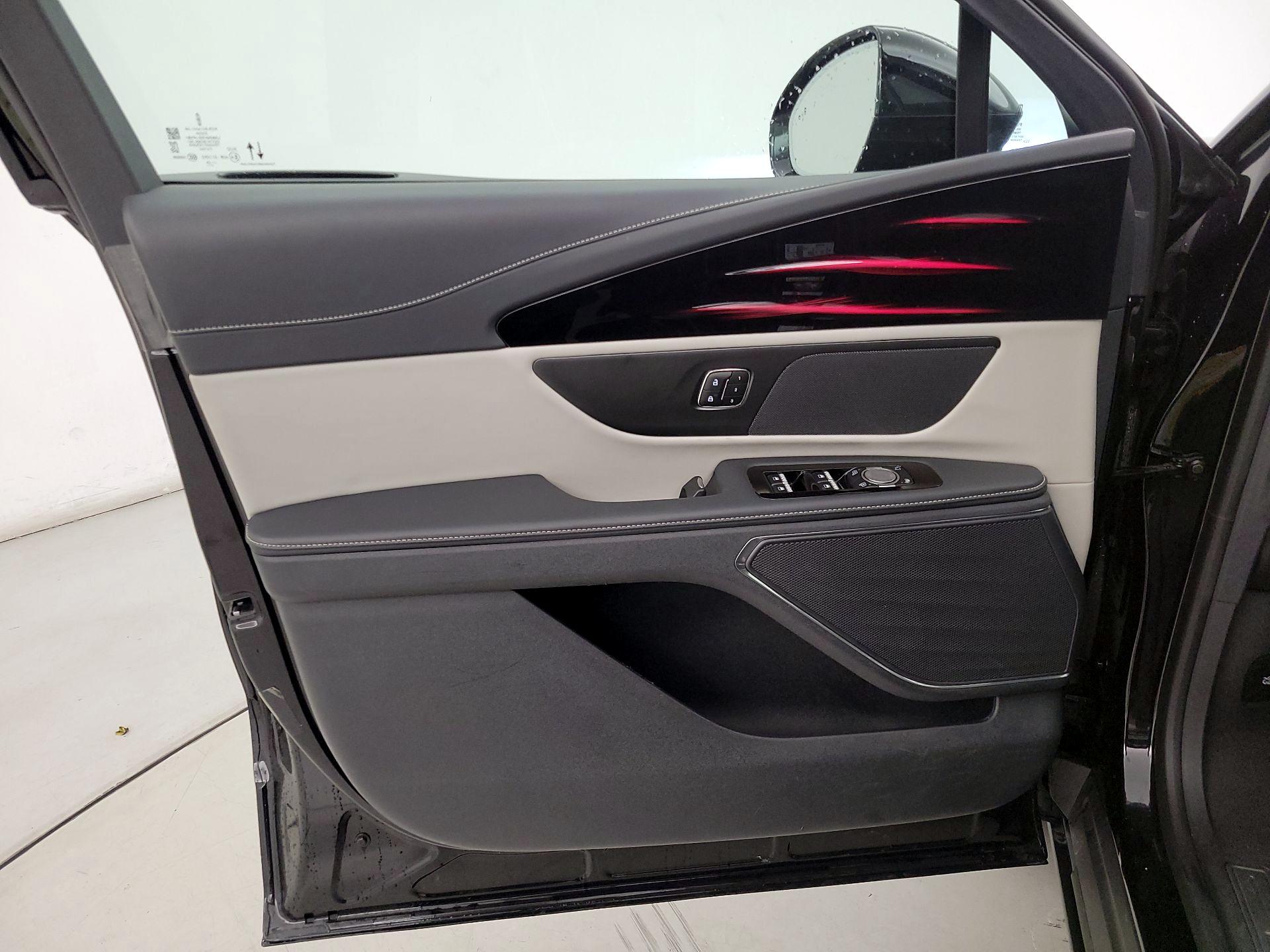 Thumbnail: 2024 Lincoln Nautilus - 12