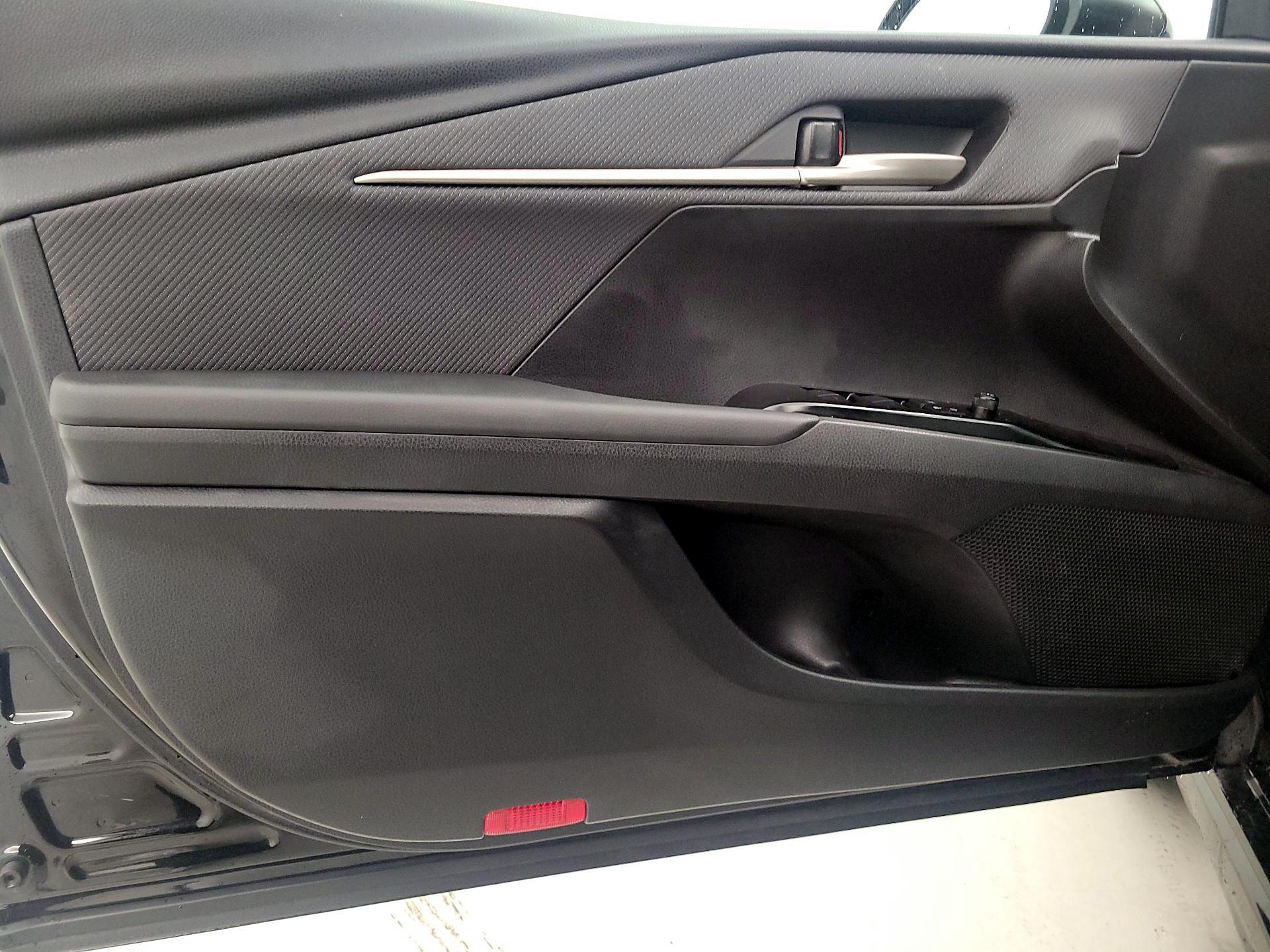 Thumbnail: 2025 Toyota Camry - 12