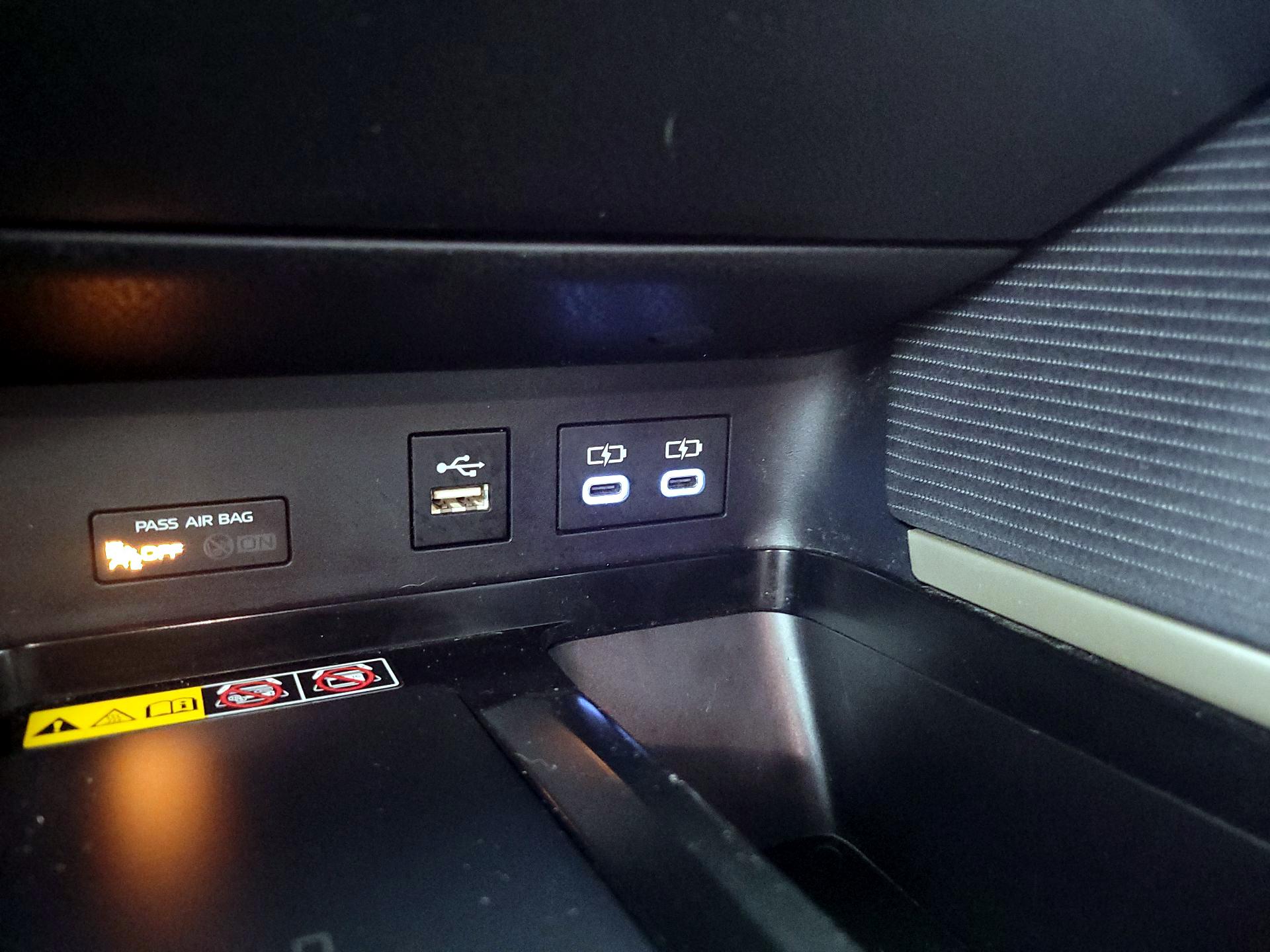 Thumbnail: 2025 Toyota Camry - 19