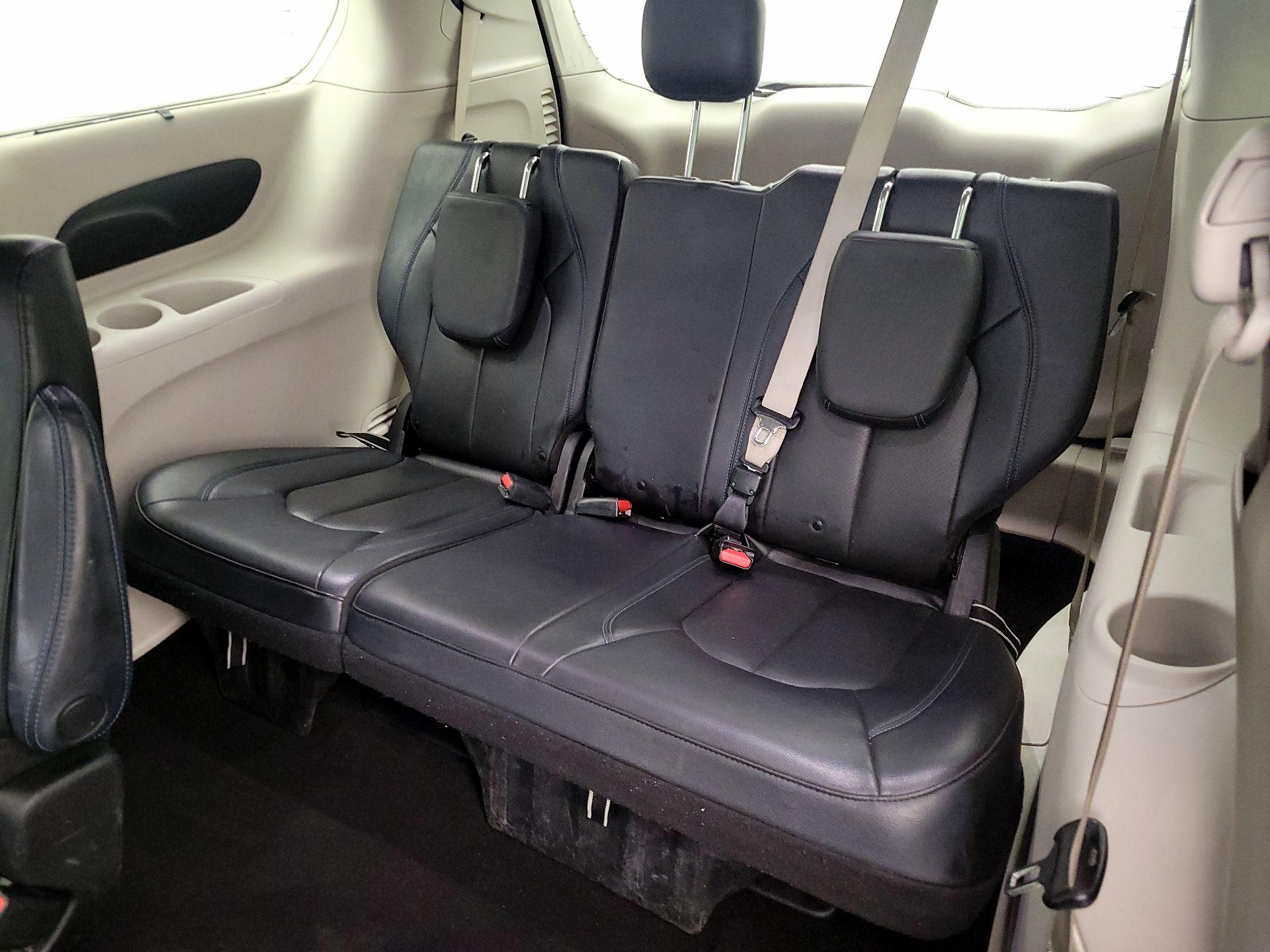 Thumbnail: 2021 Chrysler Pacifica - 20