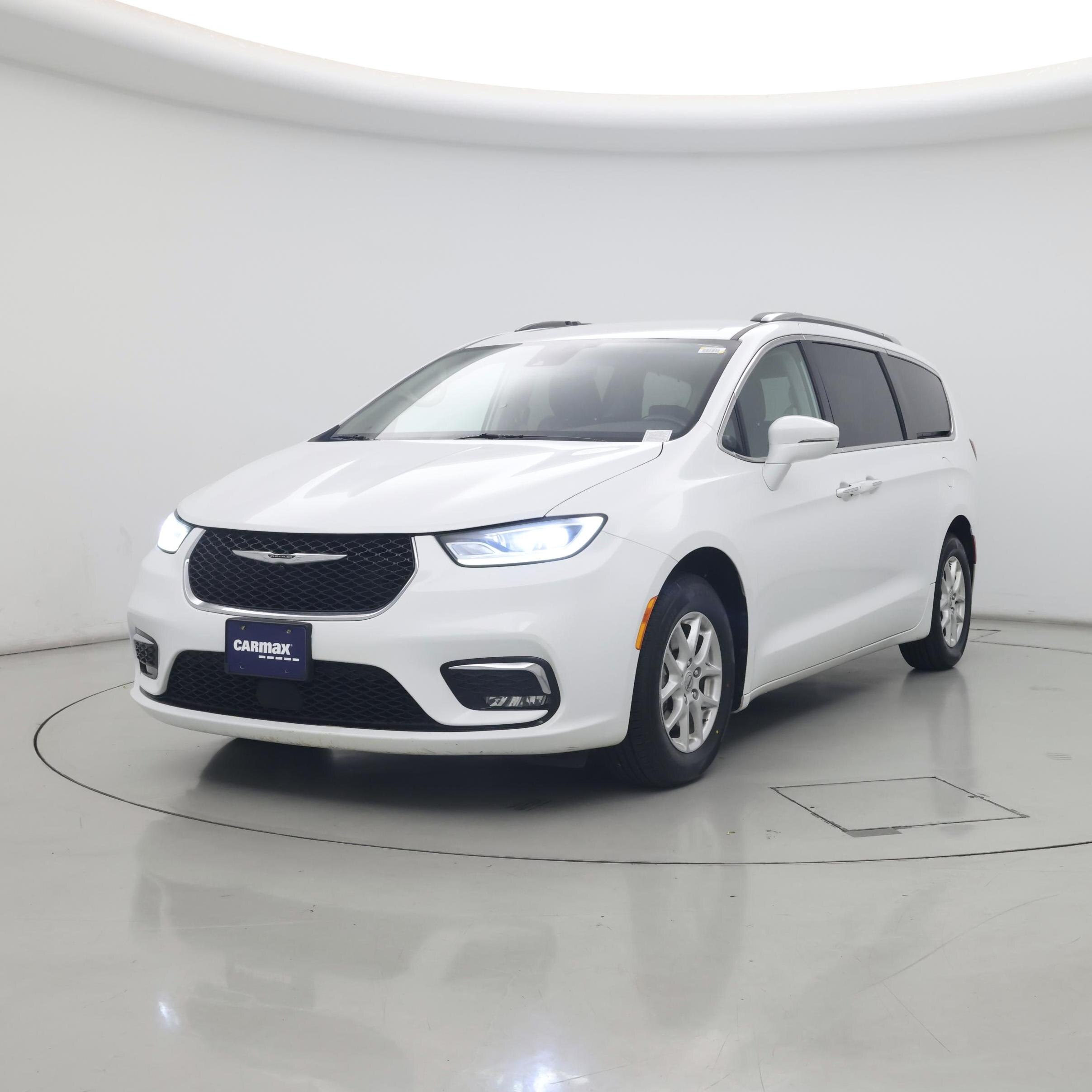 Thumbnail: 2021 Chrysler Pacifica - 4