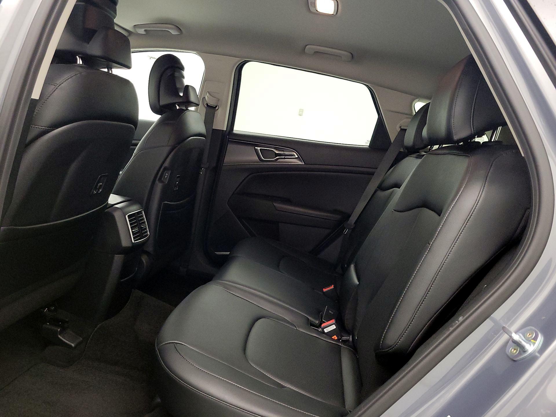 Thumbnail: 2023 Kia Sportage - 20