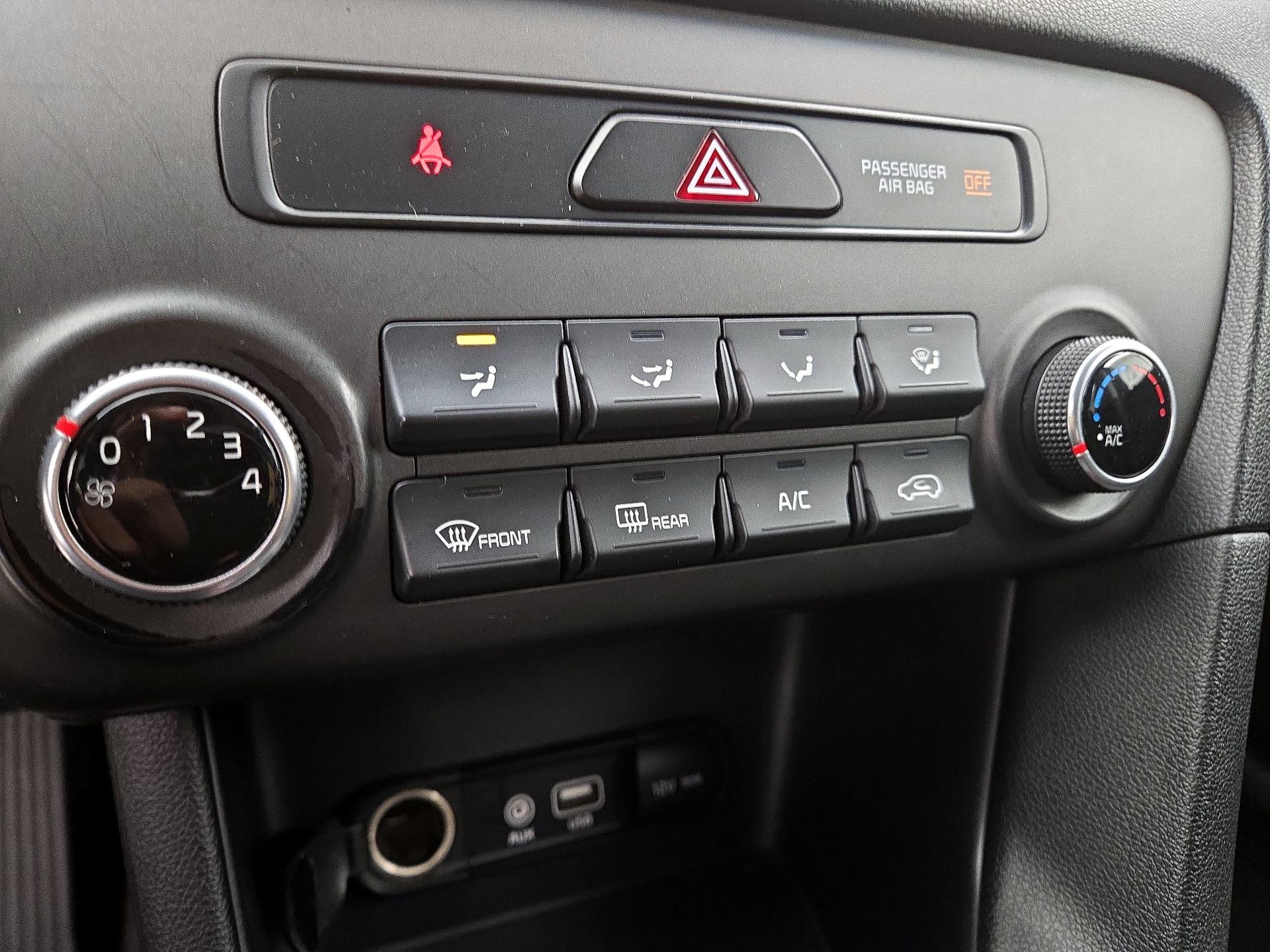 Thumbnail: 2017 Kia Sportage - 16