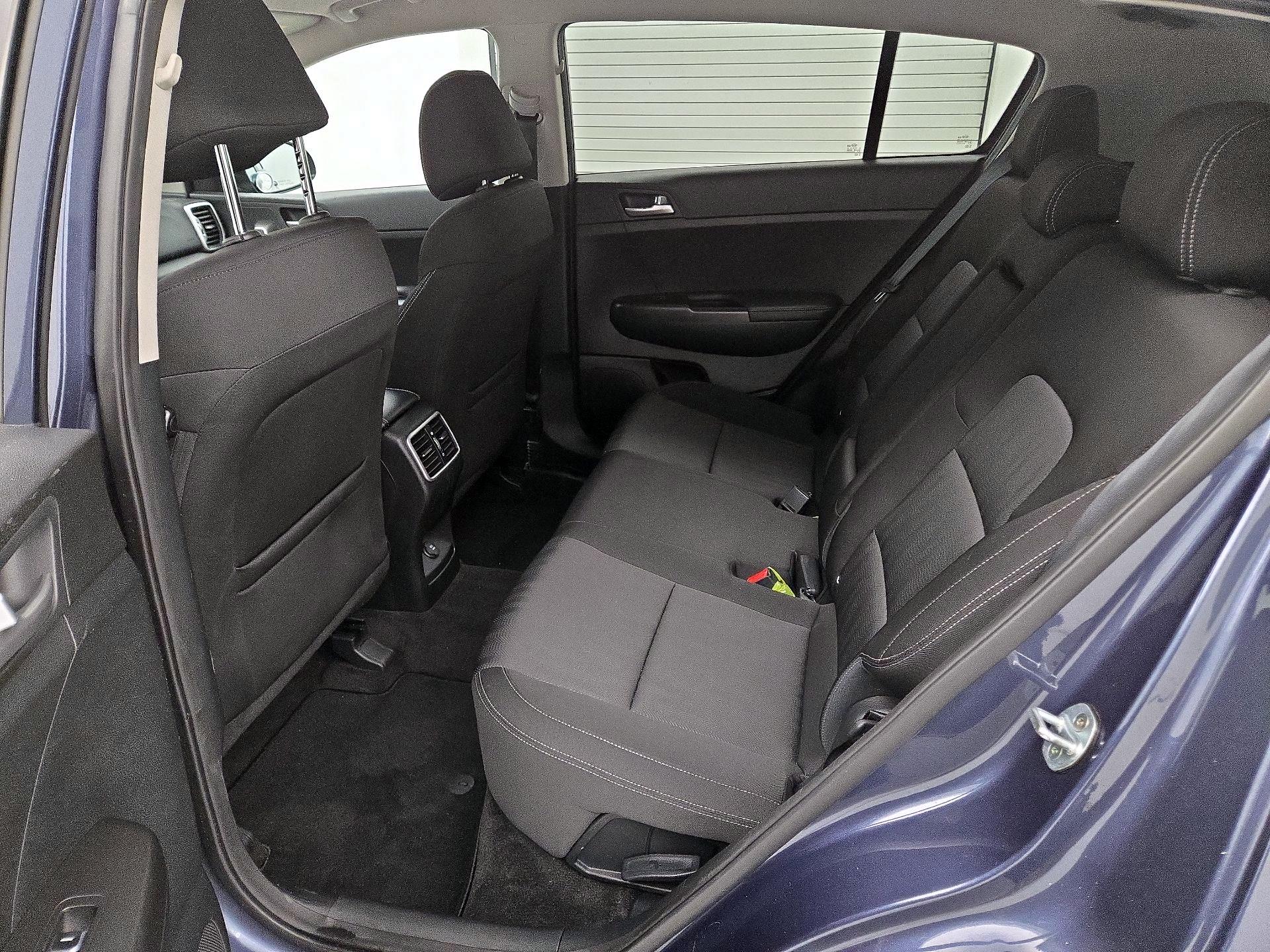 Thumbnail: 2017 Kia Sportage - 18