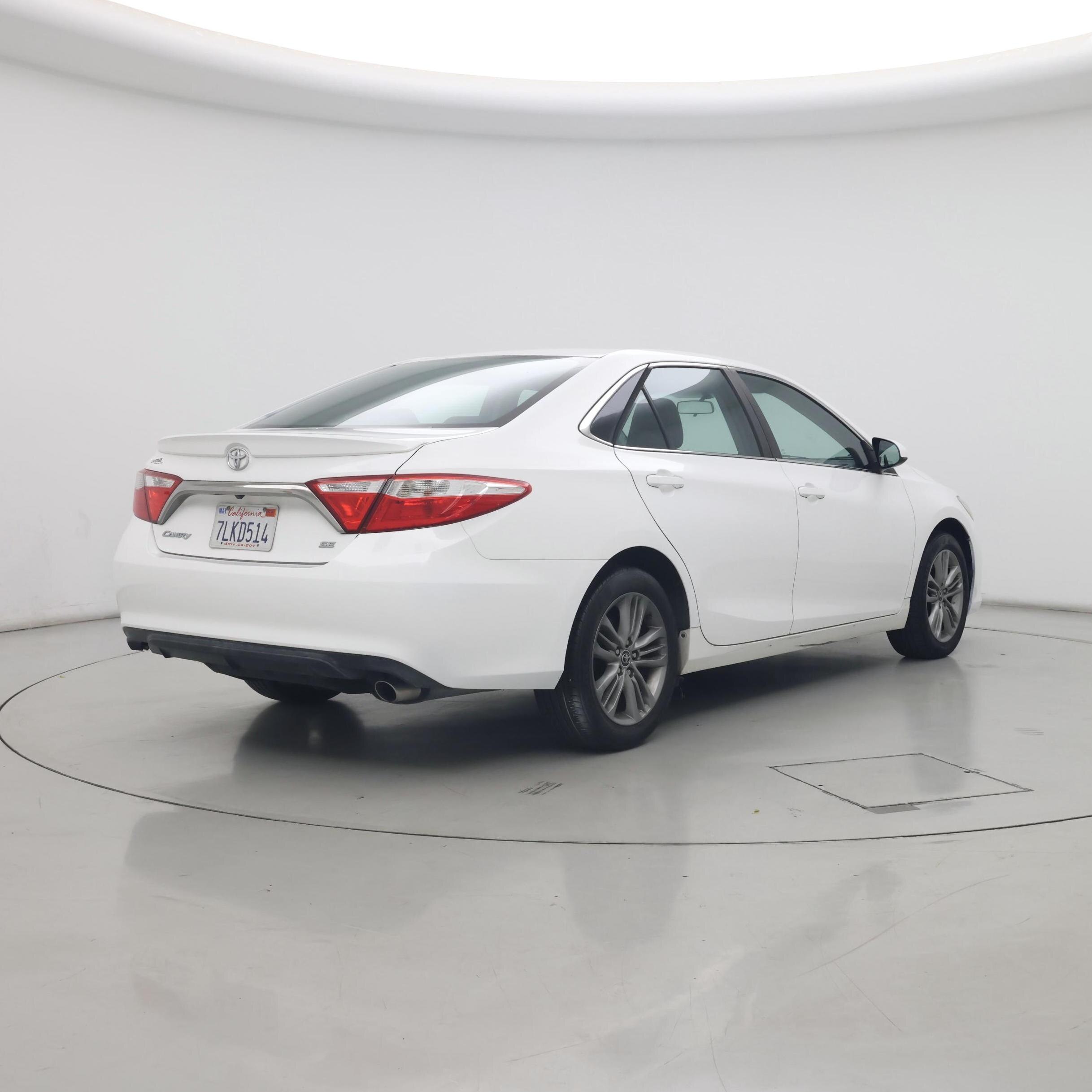 Thumbnail: 2015 Toyota Camry - 8