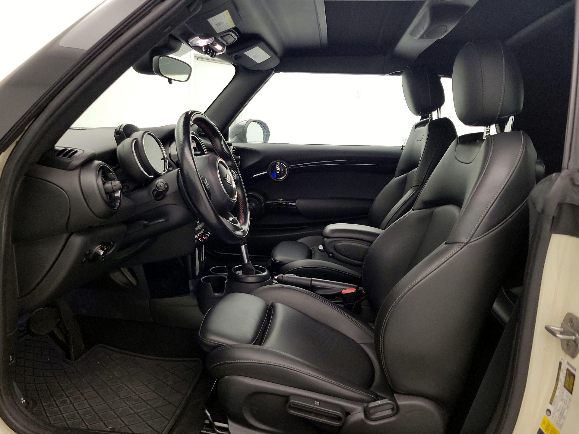 Thumbnail: 2019 MINI Cooper - 11