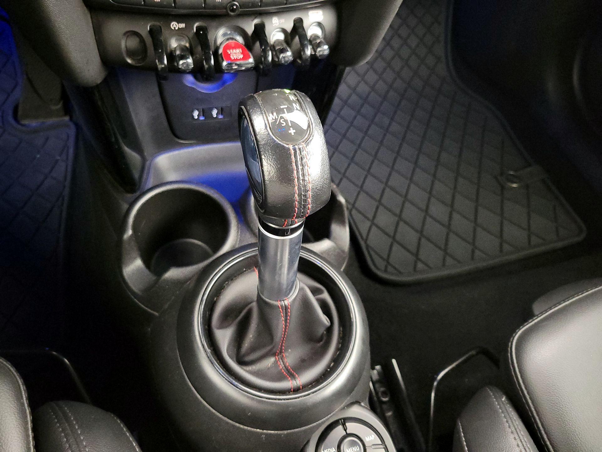 Thumbnail: 2019 MINI Cooper - 18