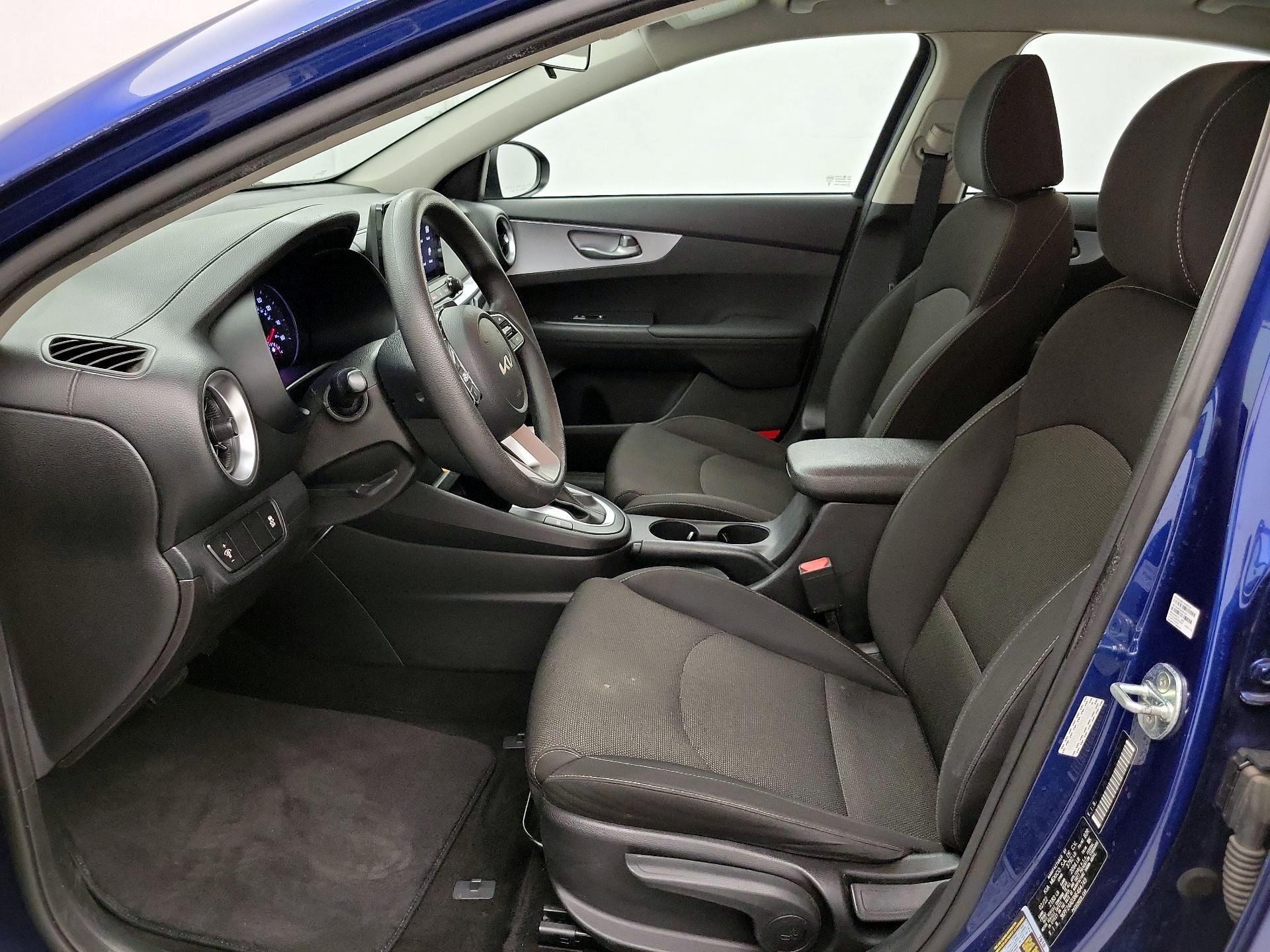 Thumbnail: 2022 Kia Forte - 11