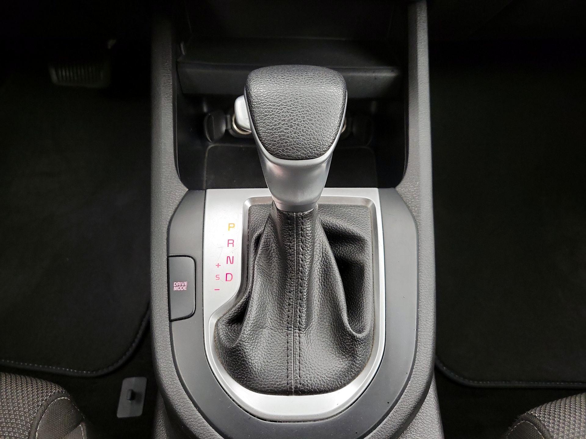 Thumbnail: 2022 Kia Forte - 17