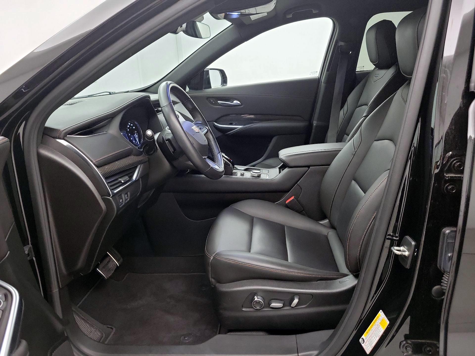 Thumbnail: 2021 Cadillac XT4 - 11