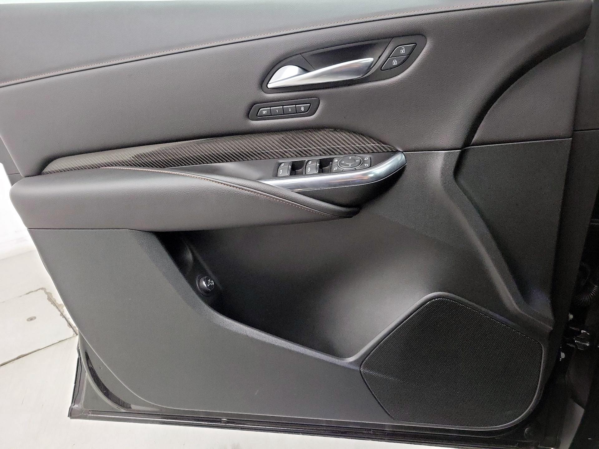 Thumbnail: 2021 Cadillac XT4 - 12