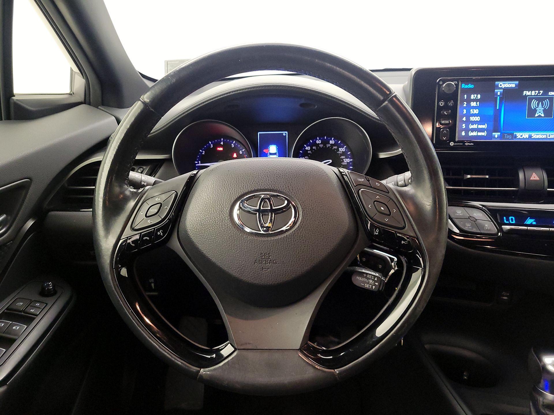 Thumbnail: 2018 Toyota C-HR - 10