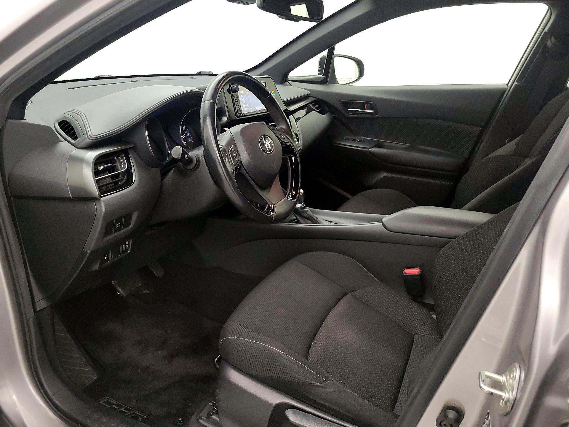 Thumbnail: 2018 Toyota C-HR - 11