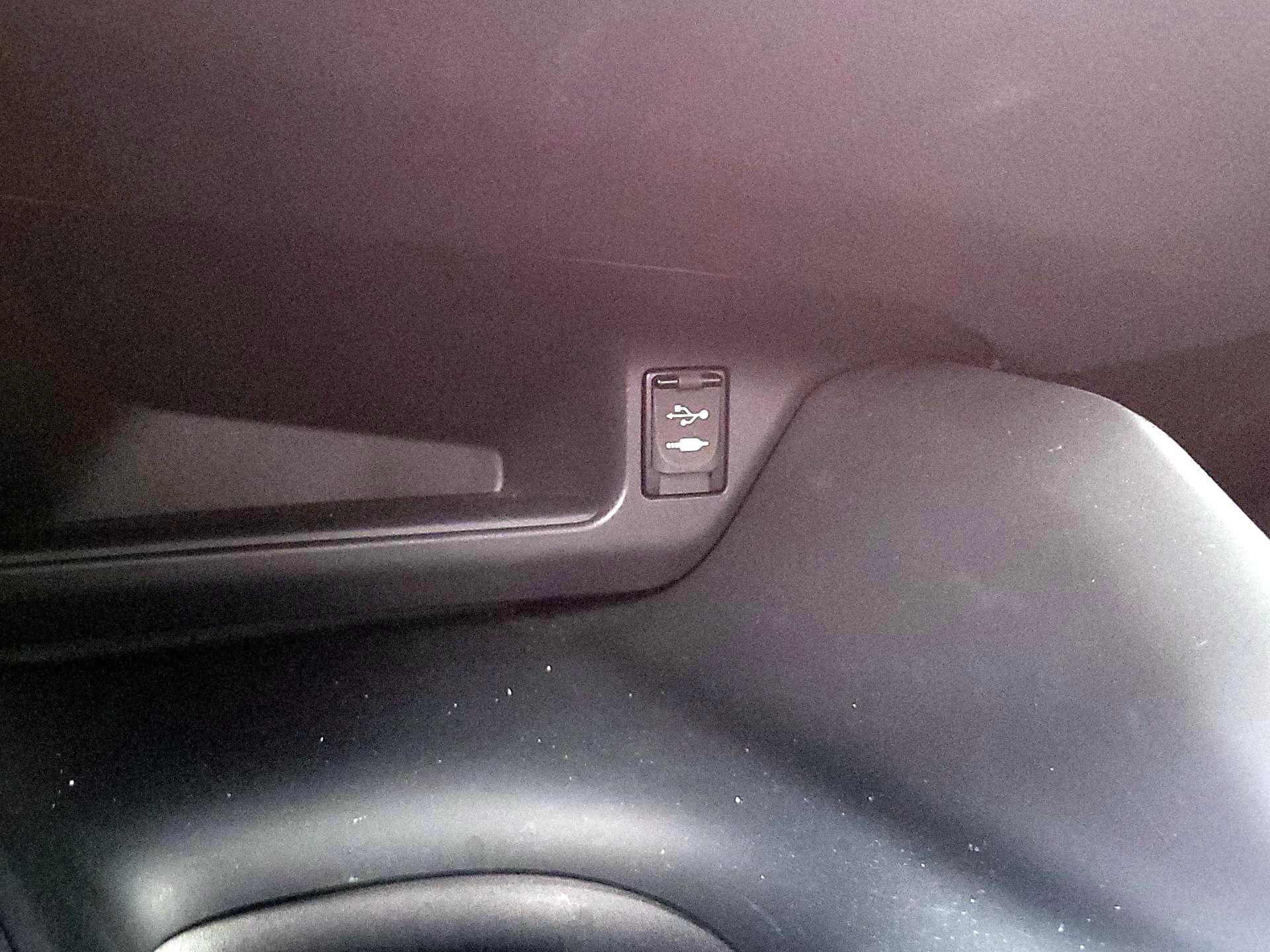 Thumbnail: 2018 Toyota C-HR - 18