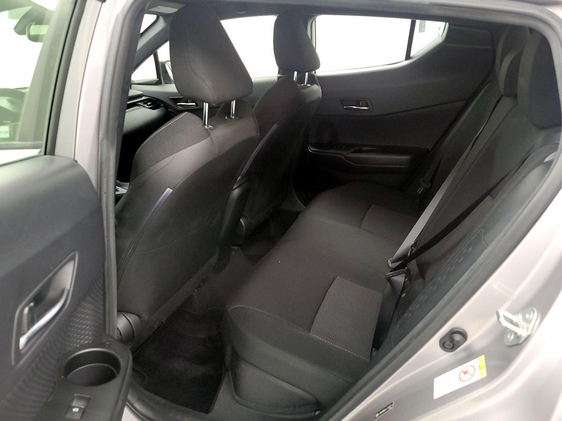 Thumbnail: 2018 Toyota C-HR - 19