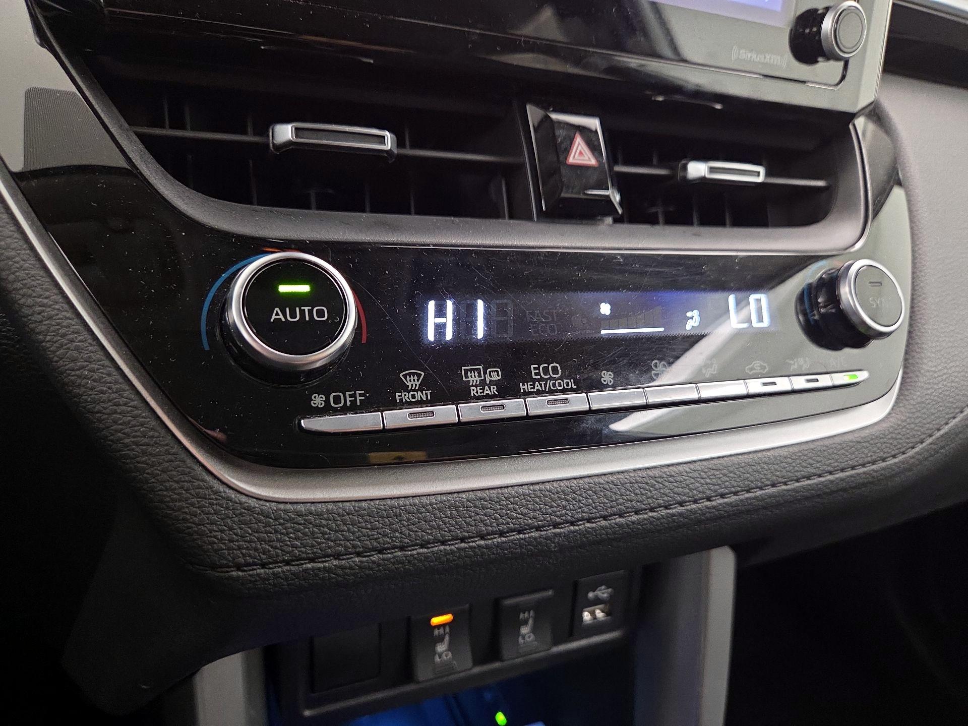 Thumbnail: 2022 Toyota Corolla Cross - 16