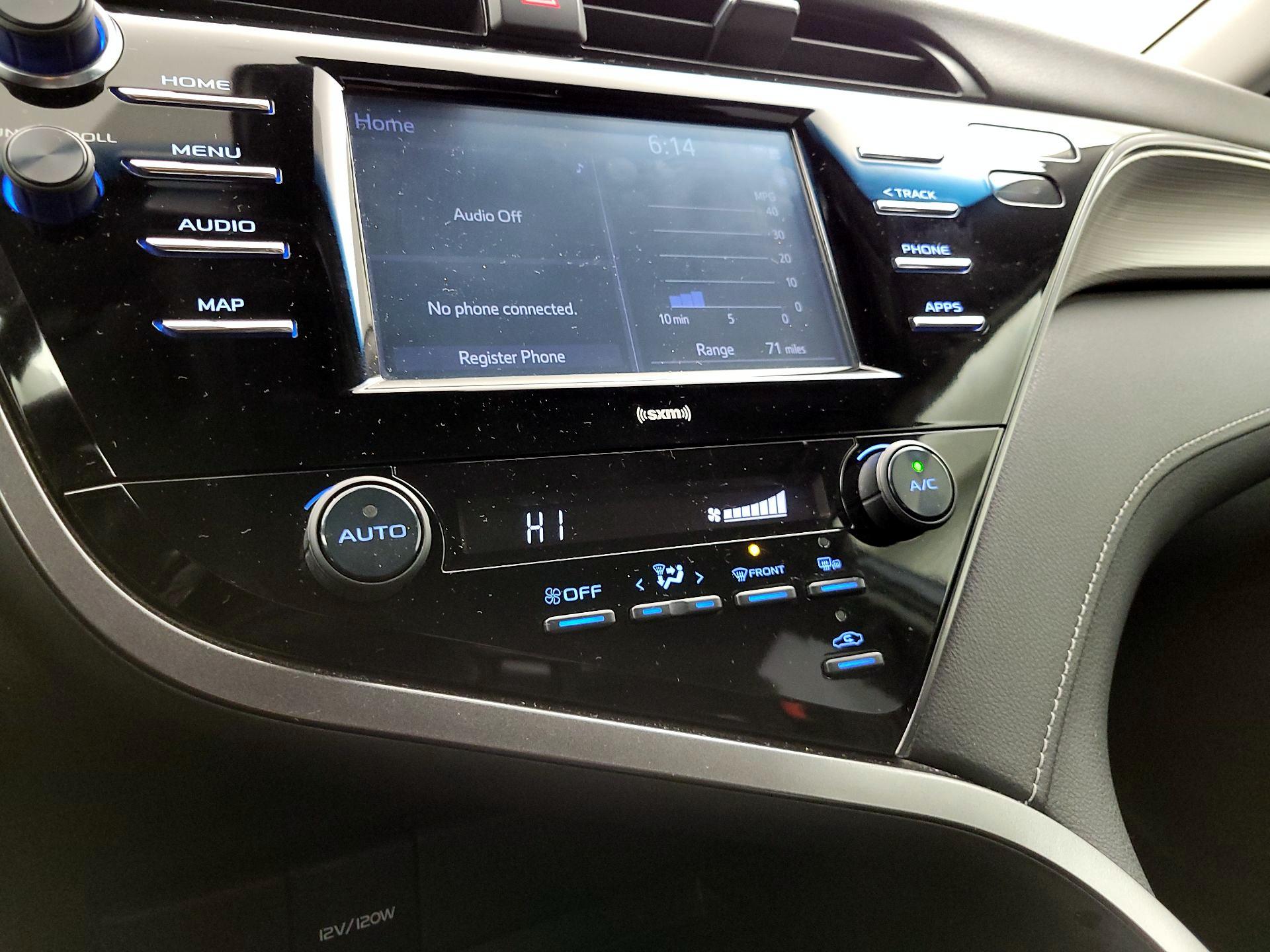 Thumbnail: 2020 Toyota Camry - 17