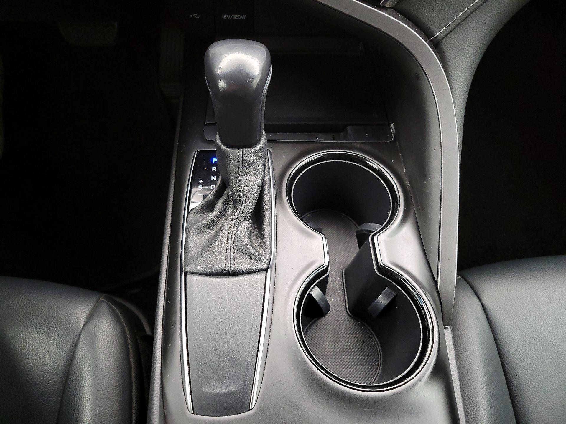 Thumbnail: 2020 Toyota Camry - 18