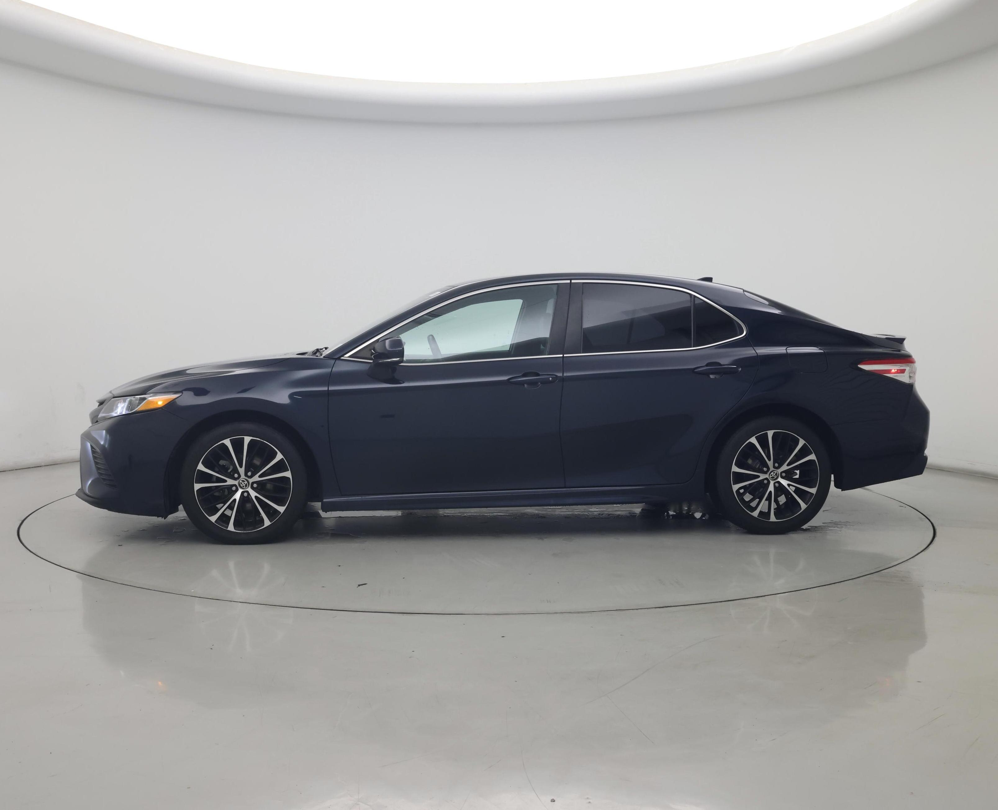 Thumbnail: 2020 Toyota Camry - 3