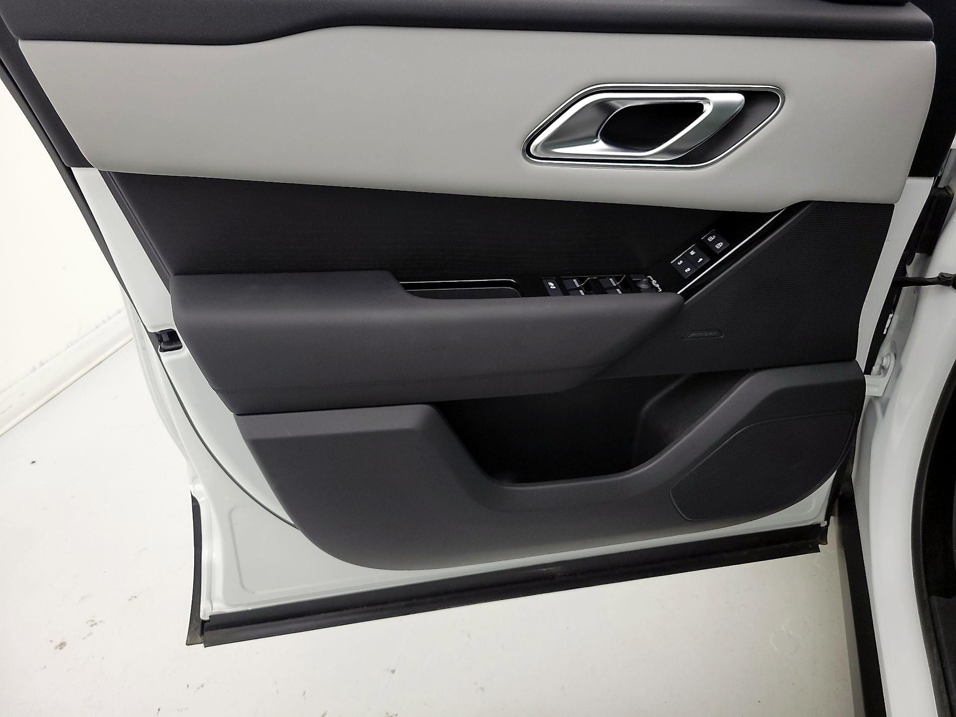 Thumbnail: 2026 Land Rover Range Rover Velar - 12