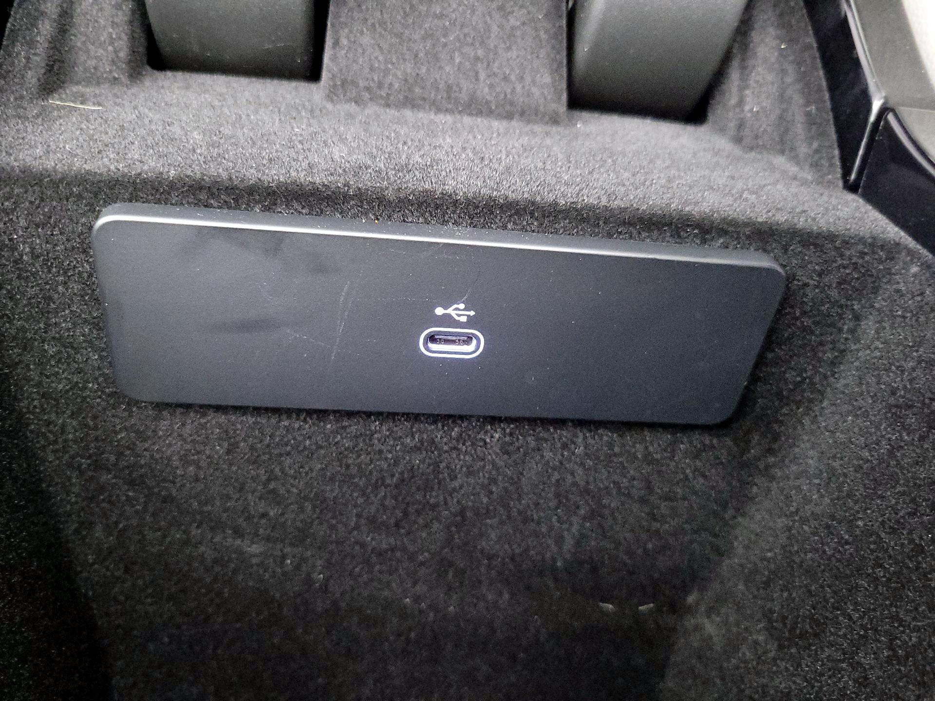 Thumbnail: 2026 Land Rover Range Rover Velar - 19