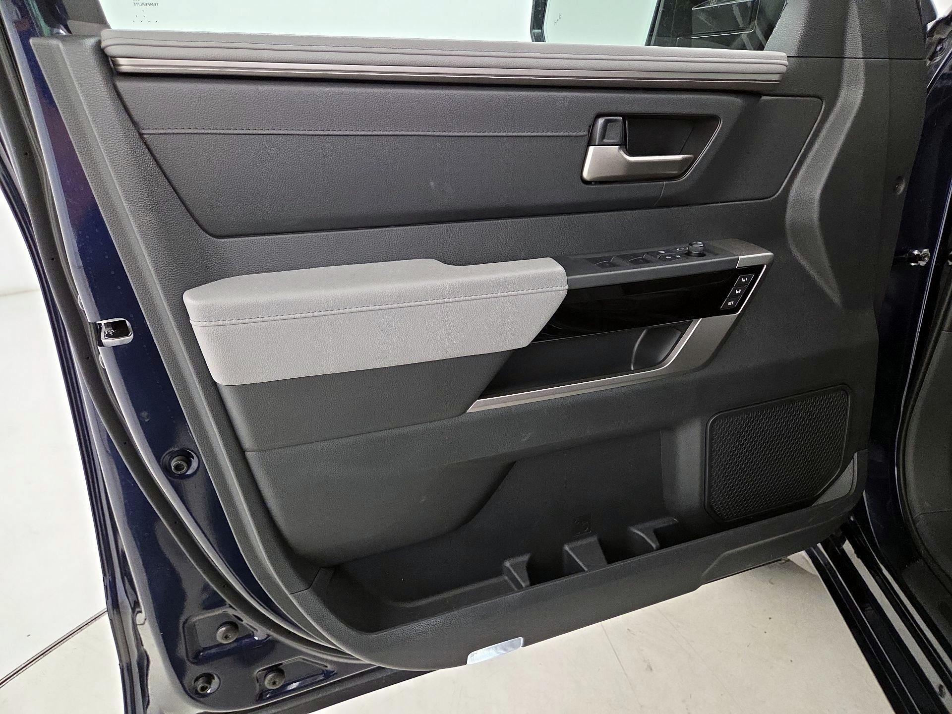 Thumbnail: 2025 Toyota Tundra - 12