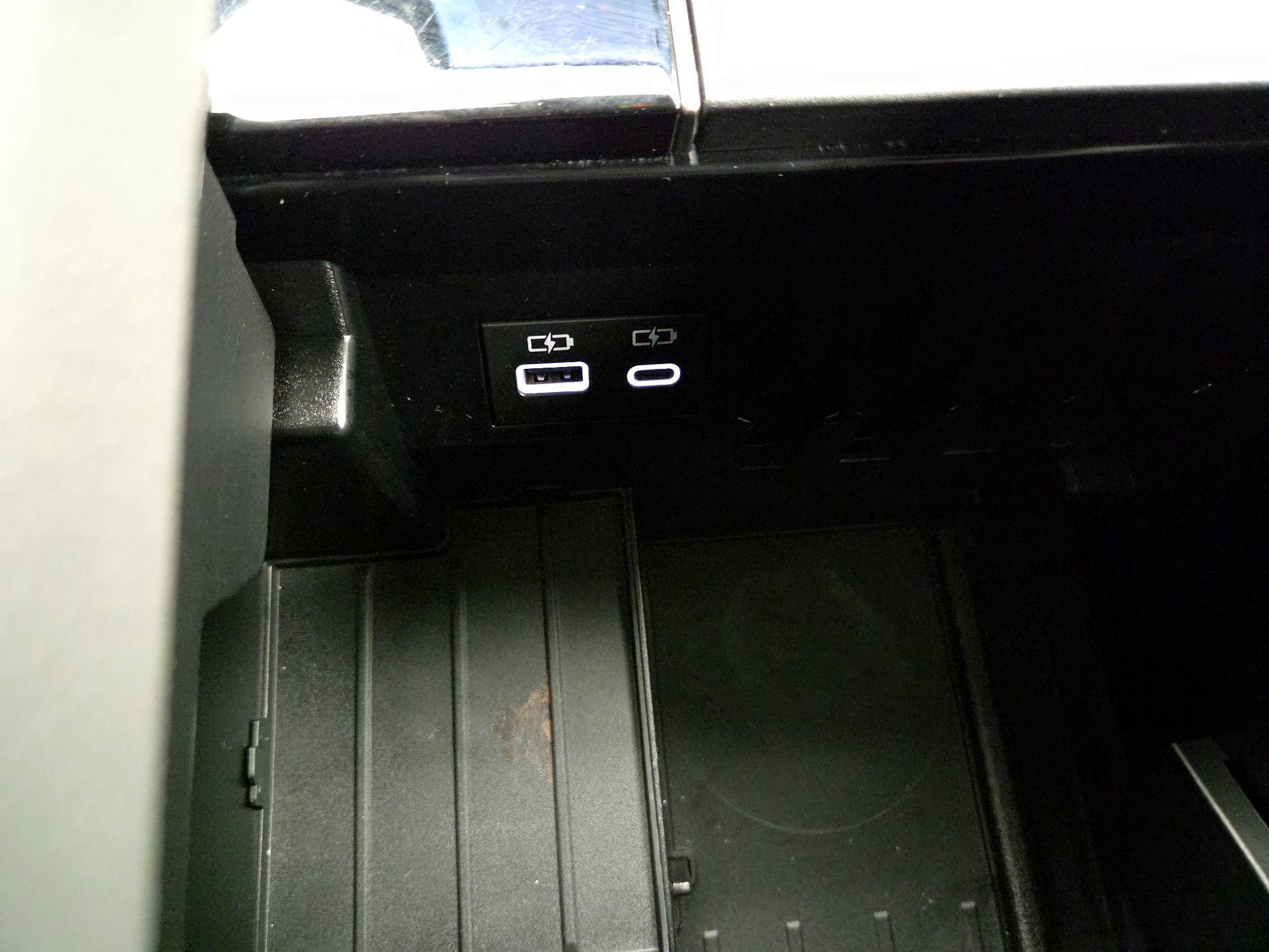 Thumbnail: 2025 Toyota Tundra - 18