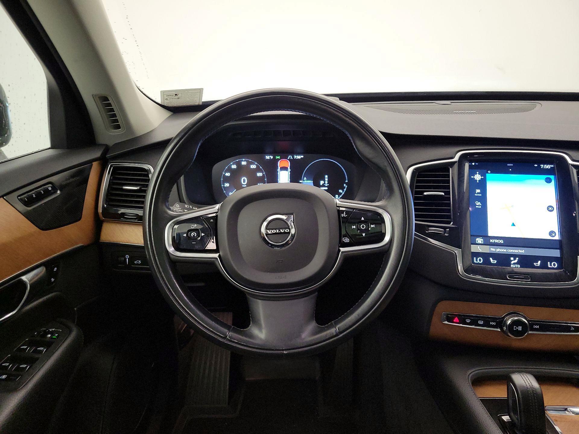 Thumbnail: 2021 Volvo XC90 - 10