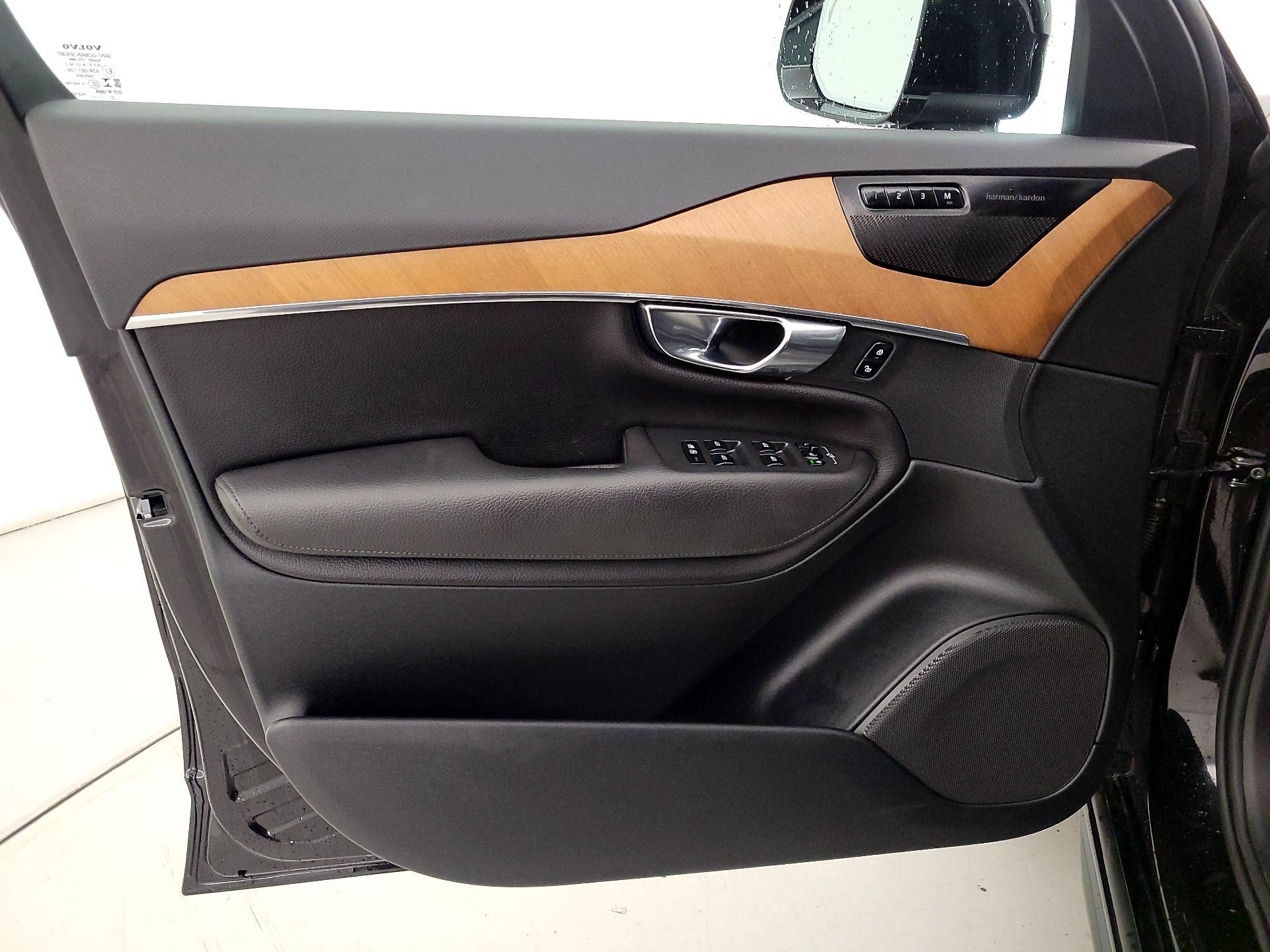 Thumbnail: 2021 Volvo XC90 - 12