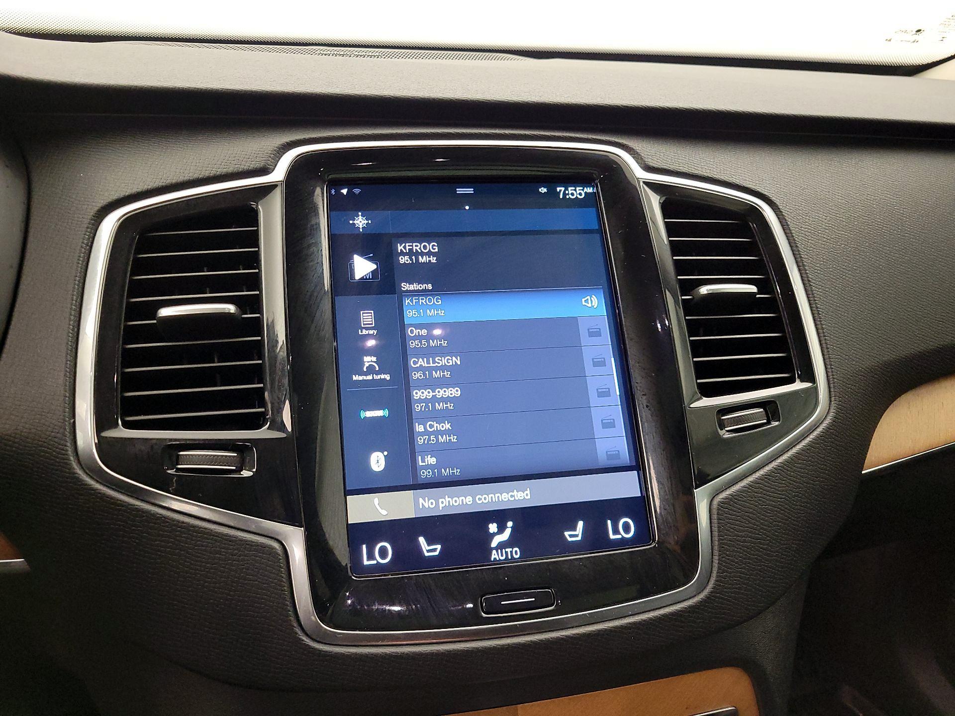 Thumbnail: 2021 Volvo XC90 - 16