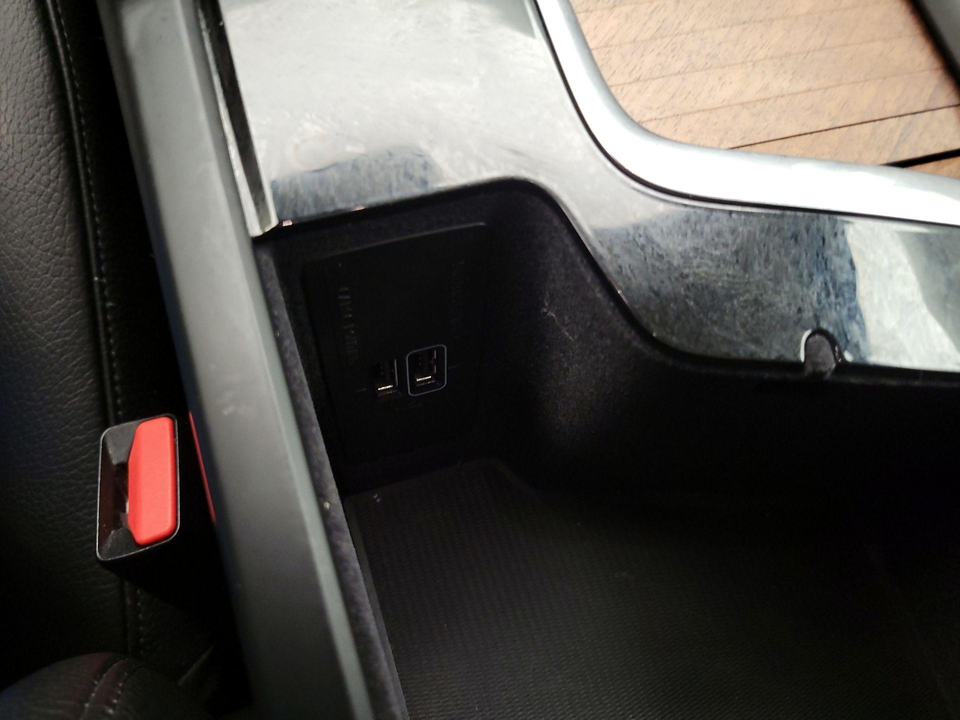 Thumbnail: 2021 Volvo XC90 - 19