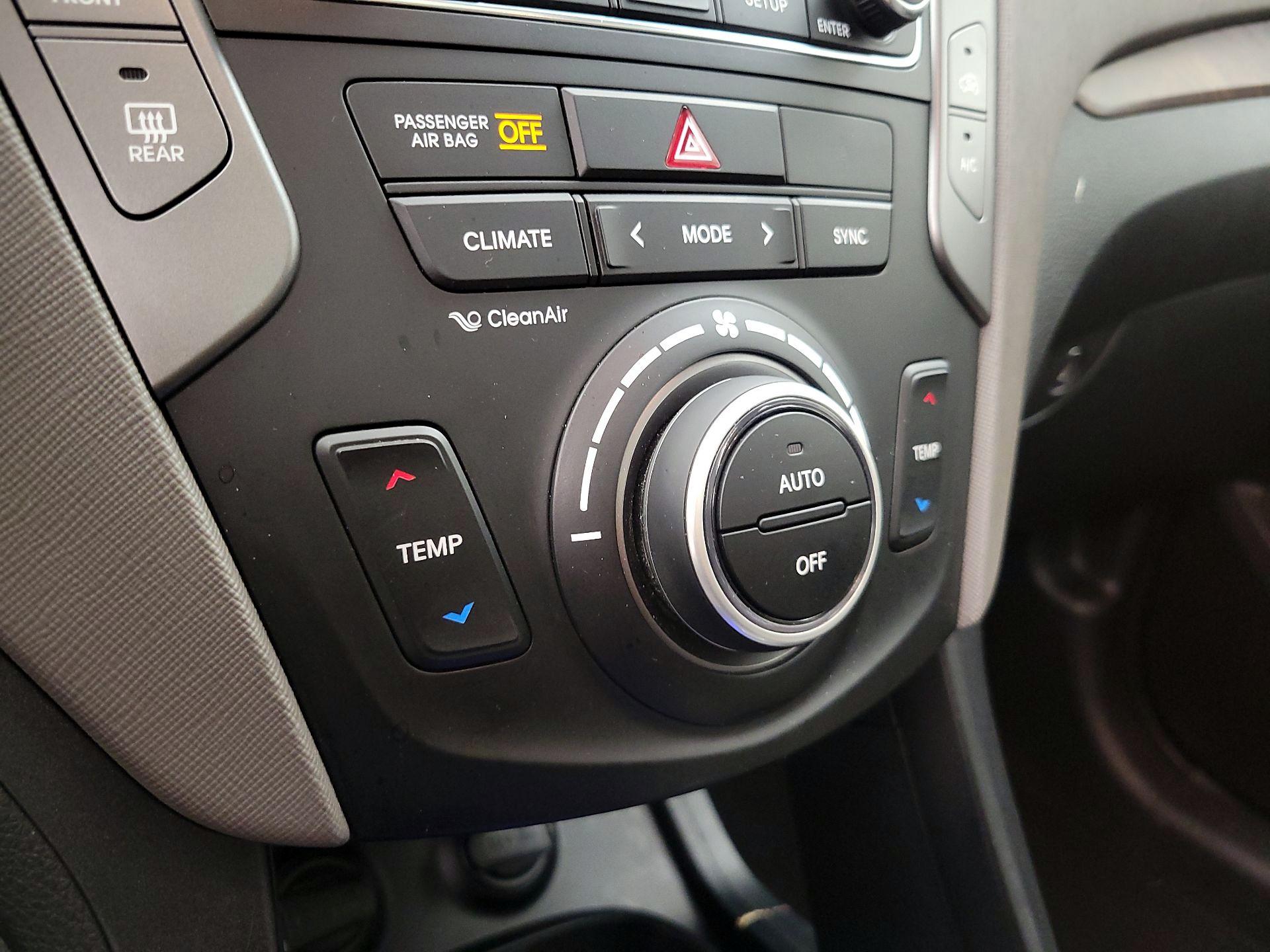 Thumbnail: 2018 Hyundai Santa Fe - 16