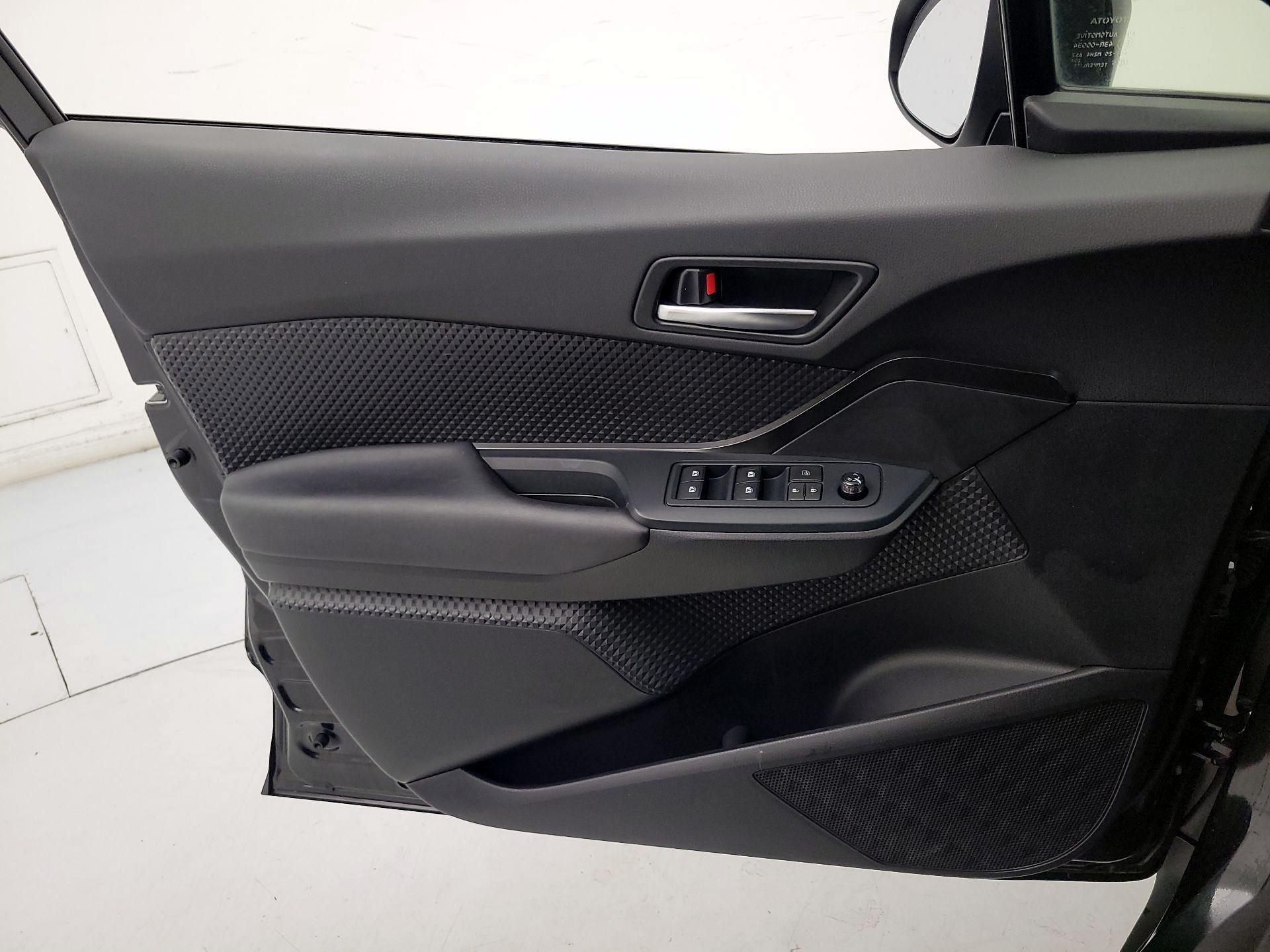 Thumbnail: 2019 Toyota C-HR - 12