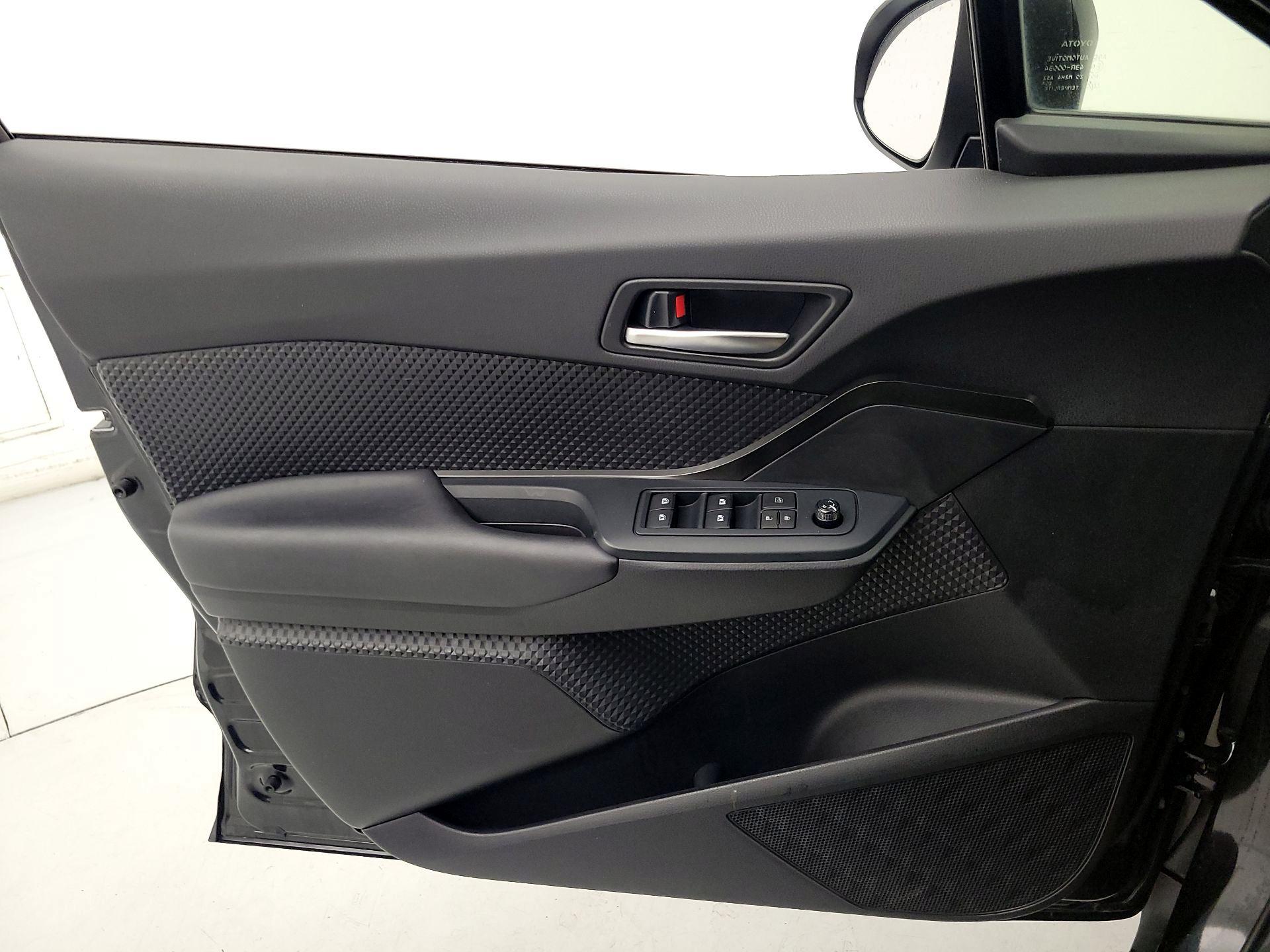 Thumbnail: 2019 Toyota C-HR - 13