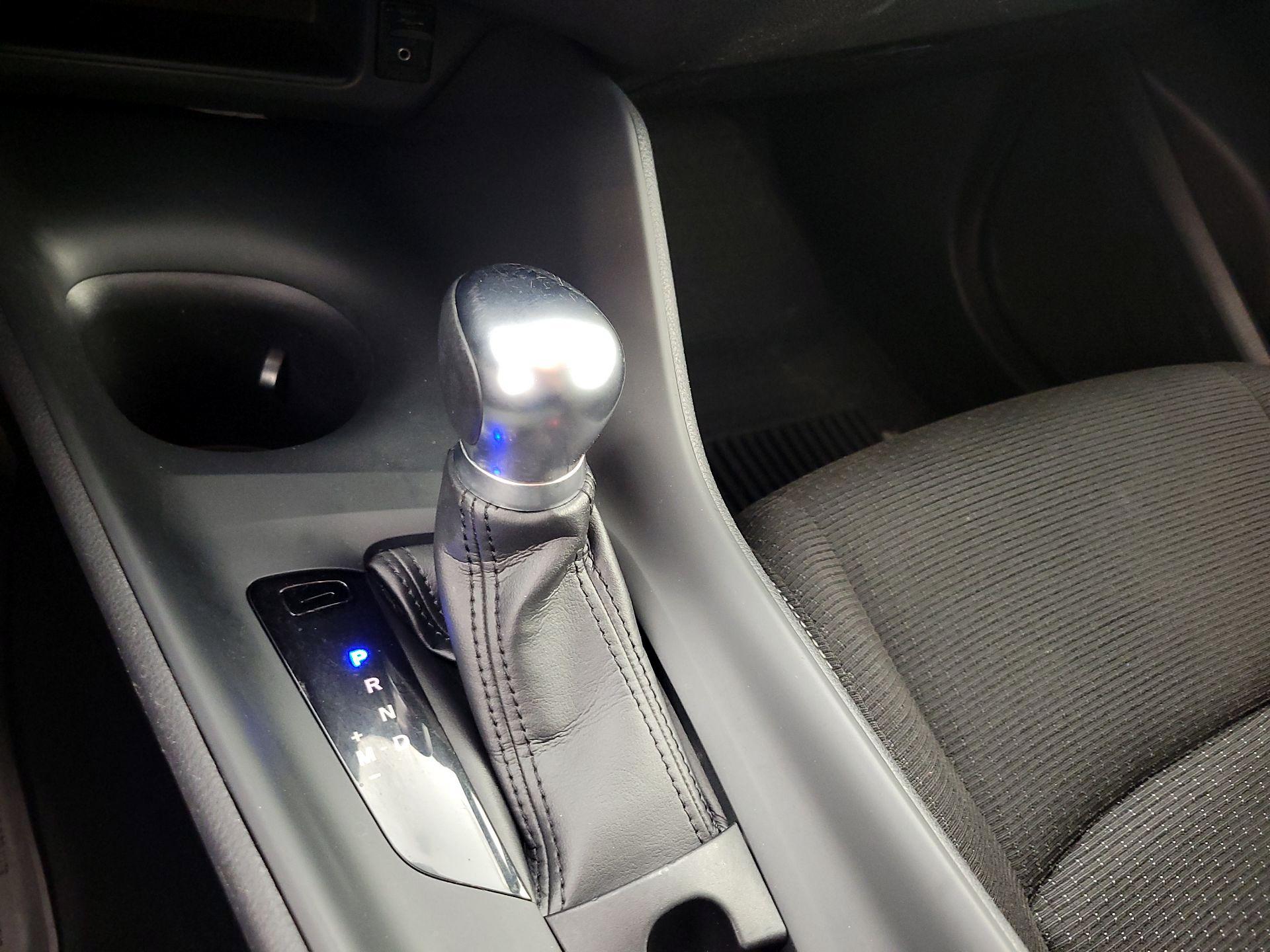 Thumbnail: 2019 Toyota C-HR - 17