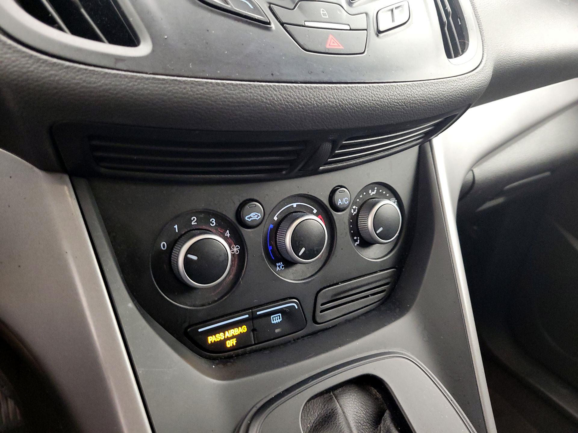 Thumbnail: 2015 Ford Escape - 16