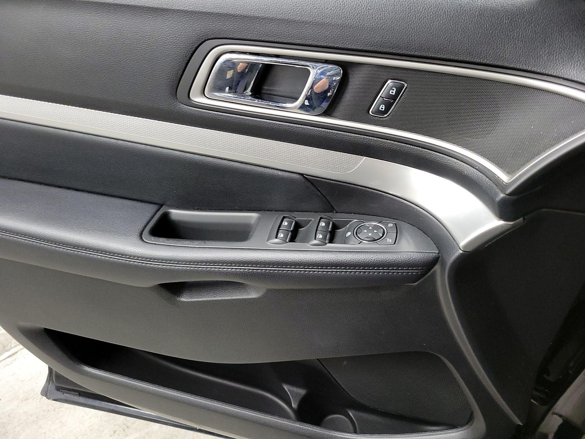 Thumbnail: 2017 Ford Explorer - 12