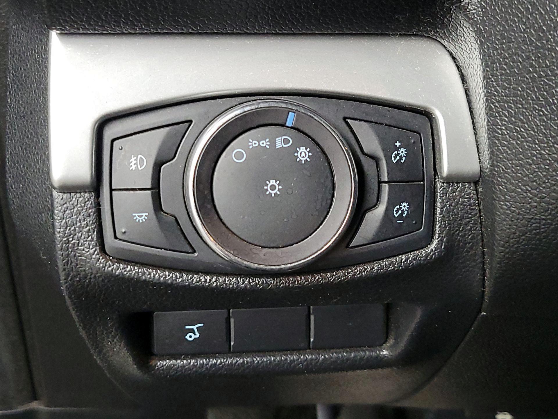 Thumbnail: 2017 Ford Explorer - 13