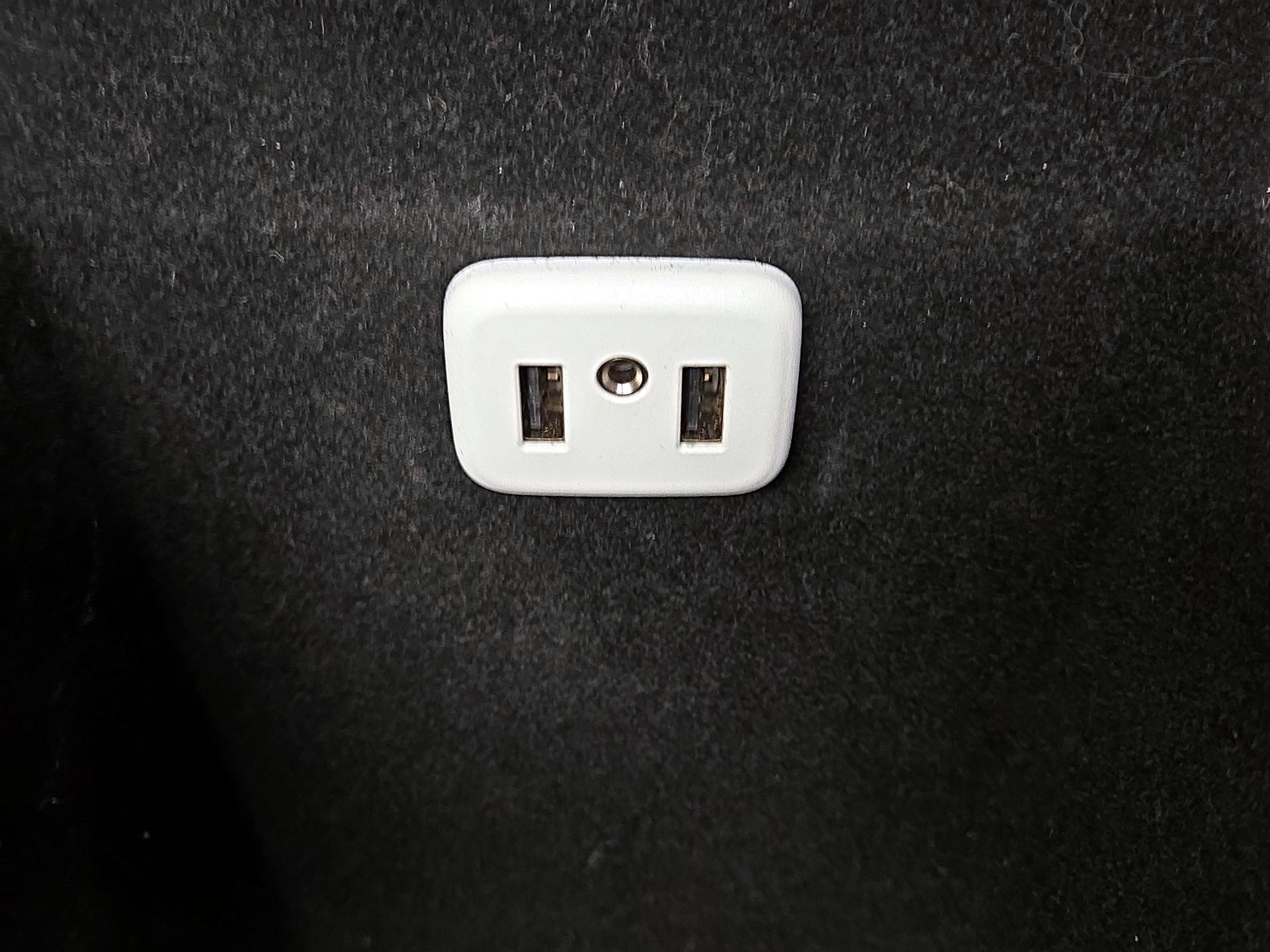 Thumbnail: 2017 Cadillac XT5 - 19