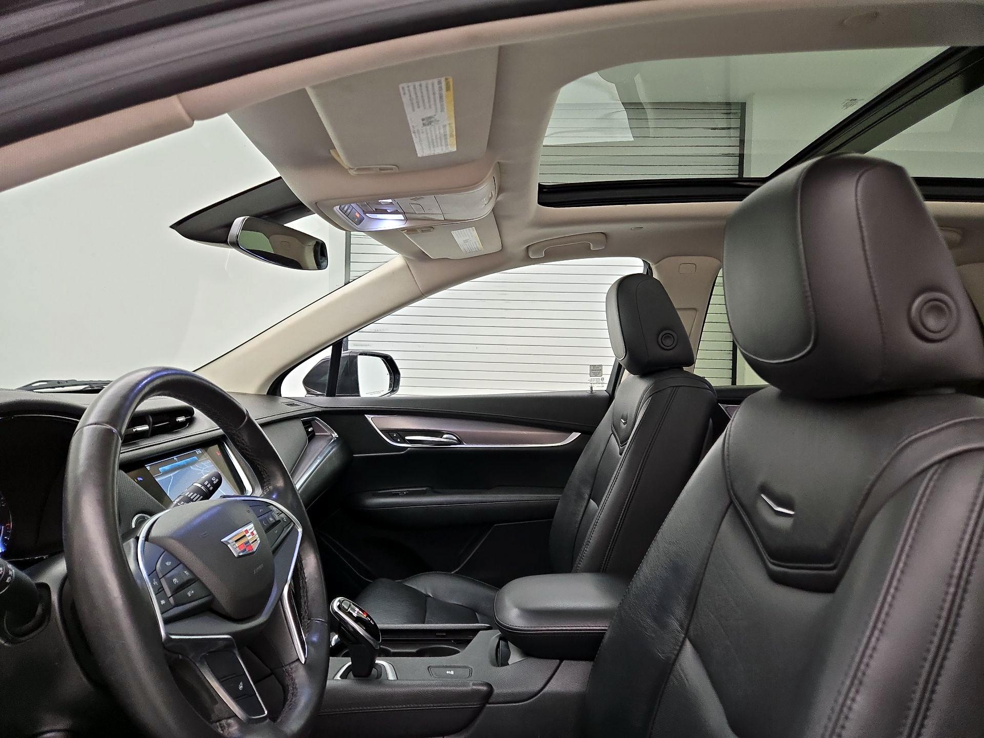 Thumbnail: 2017 Cadillac XT5 - 20