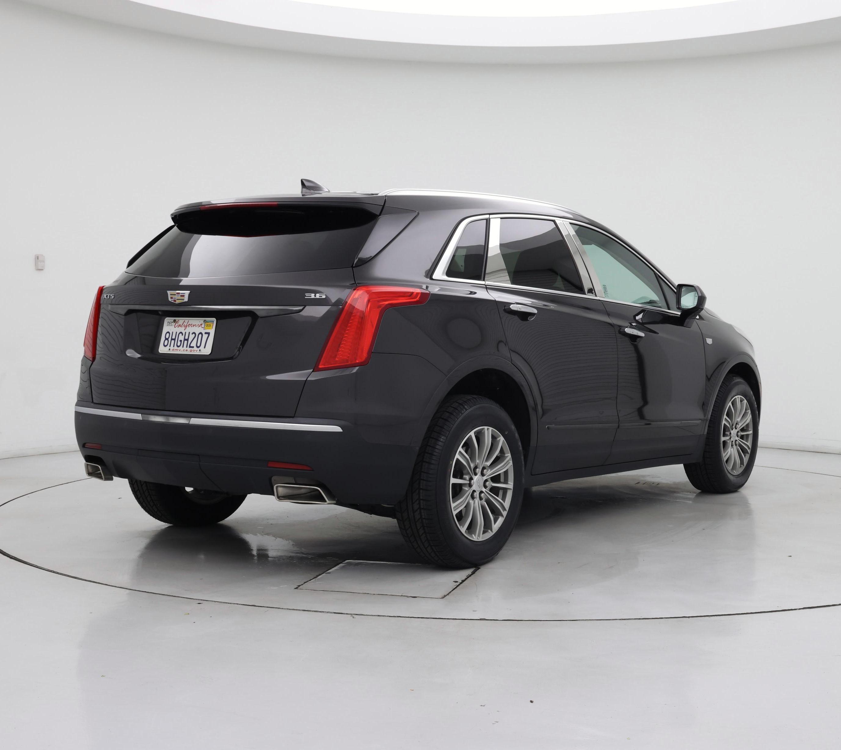 Thumbnail: 2017 Cadillac XT5 - 8