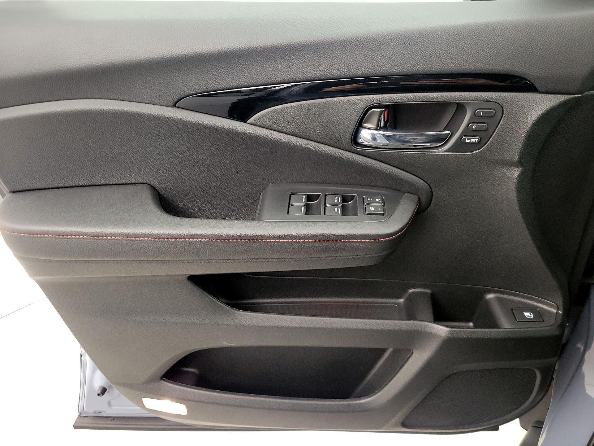 Thumbnail: 2025 Honda Ridgeline - 12