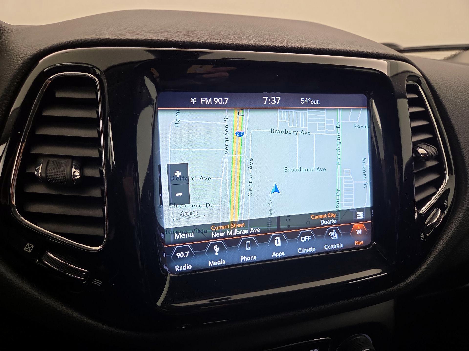 Thumbnail: 2018 Jeep Compass - 14