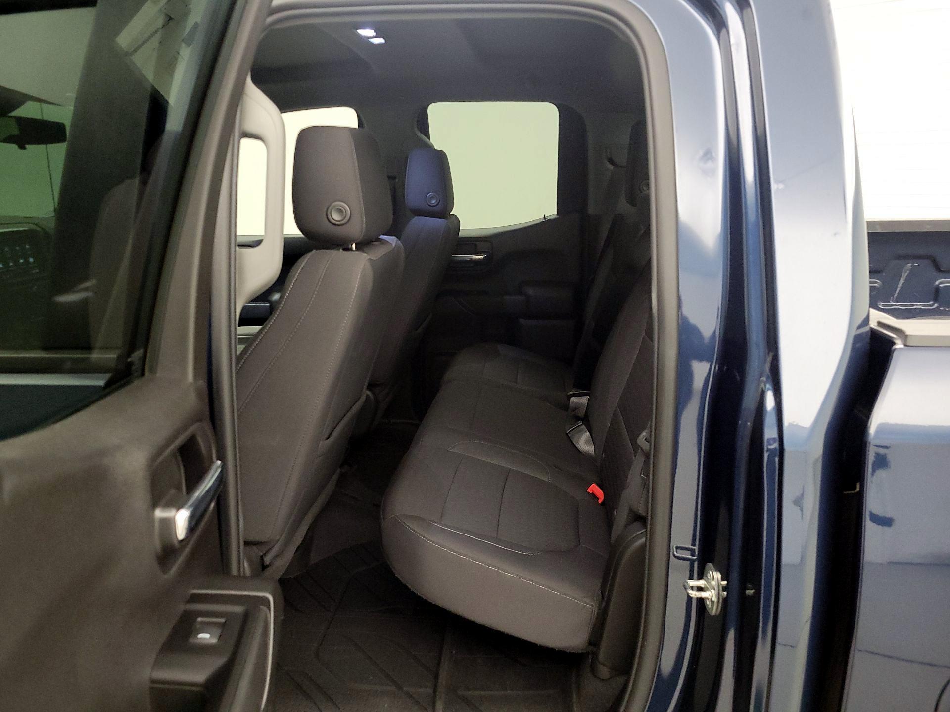 Thumbnail: 2022 Chevrolet Silverado 1500 - 19