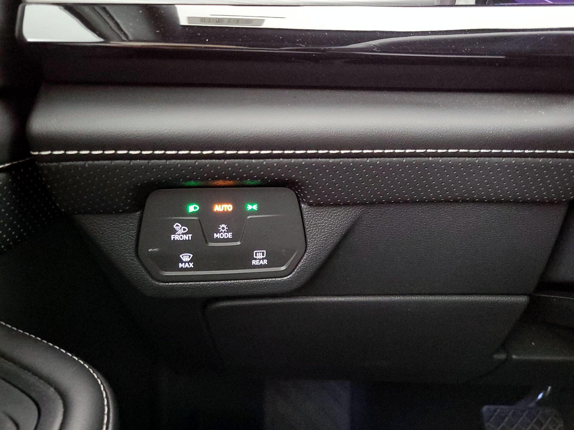 Thumbnail: 2024 Volkswagen Atlas - 13